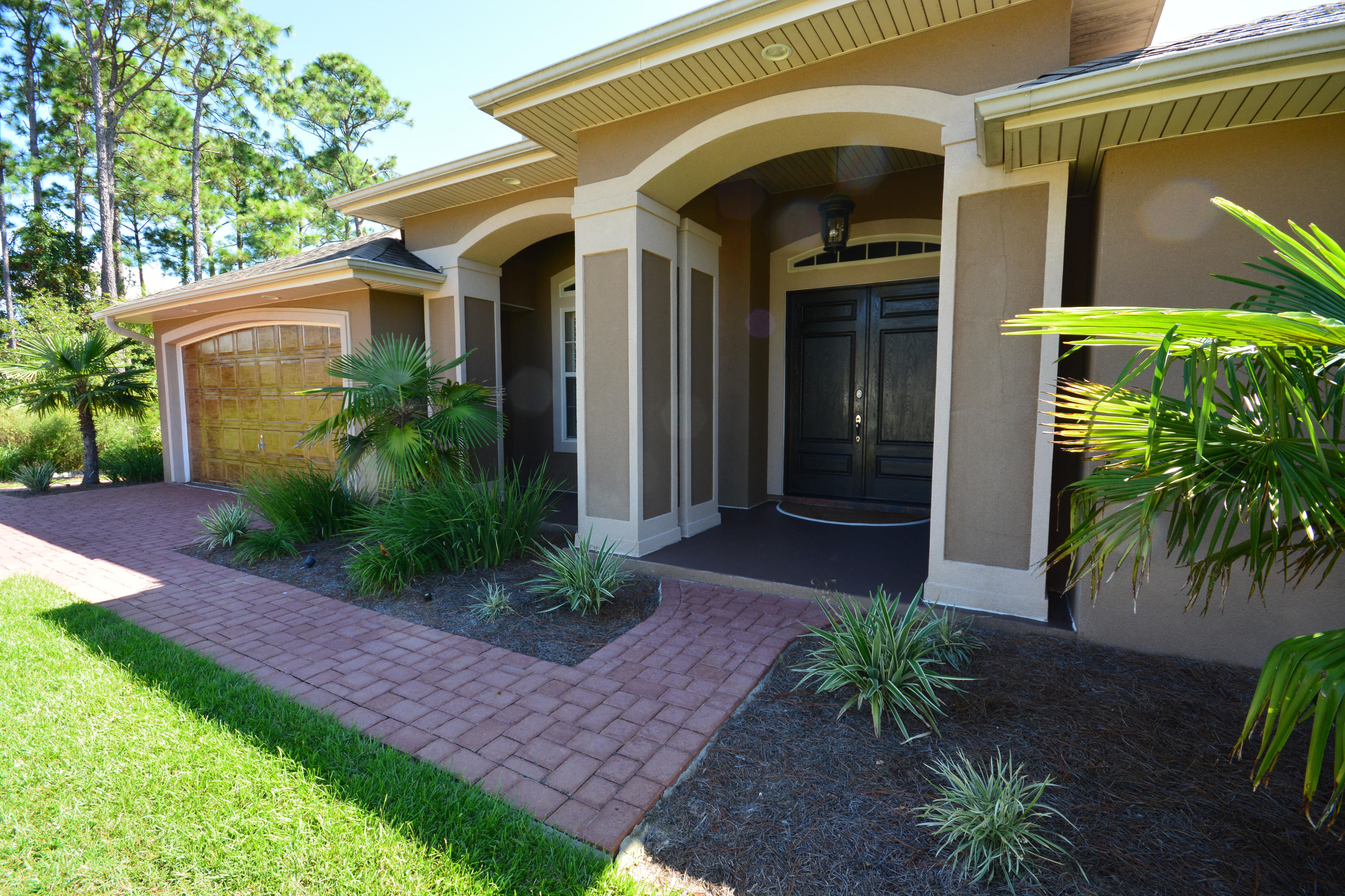 CHARDONNAY ESTATES - Residential