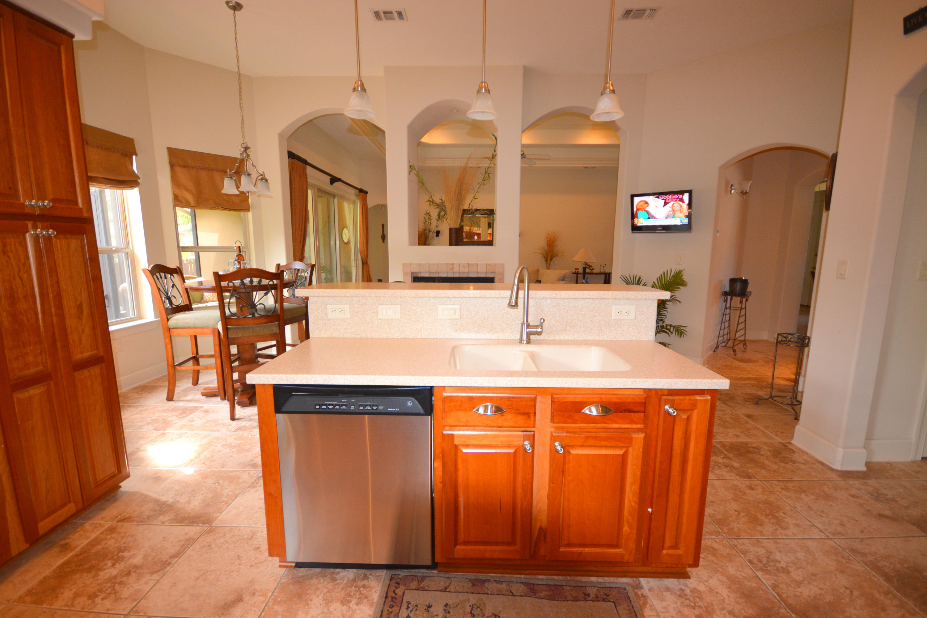 CHARDONNAY ESTATES - Residential