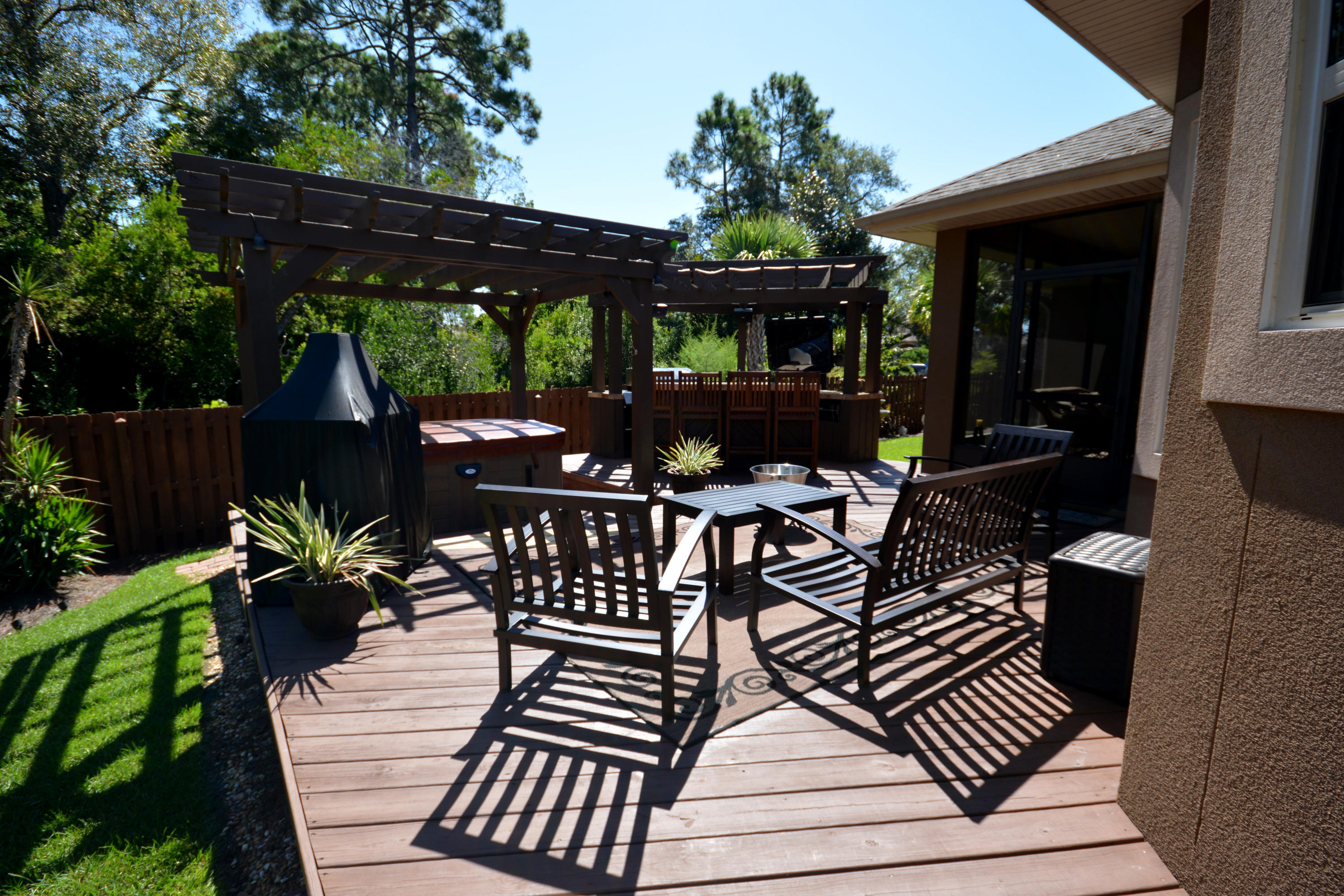 CHARDONNAY ESTATES - Residential