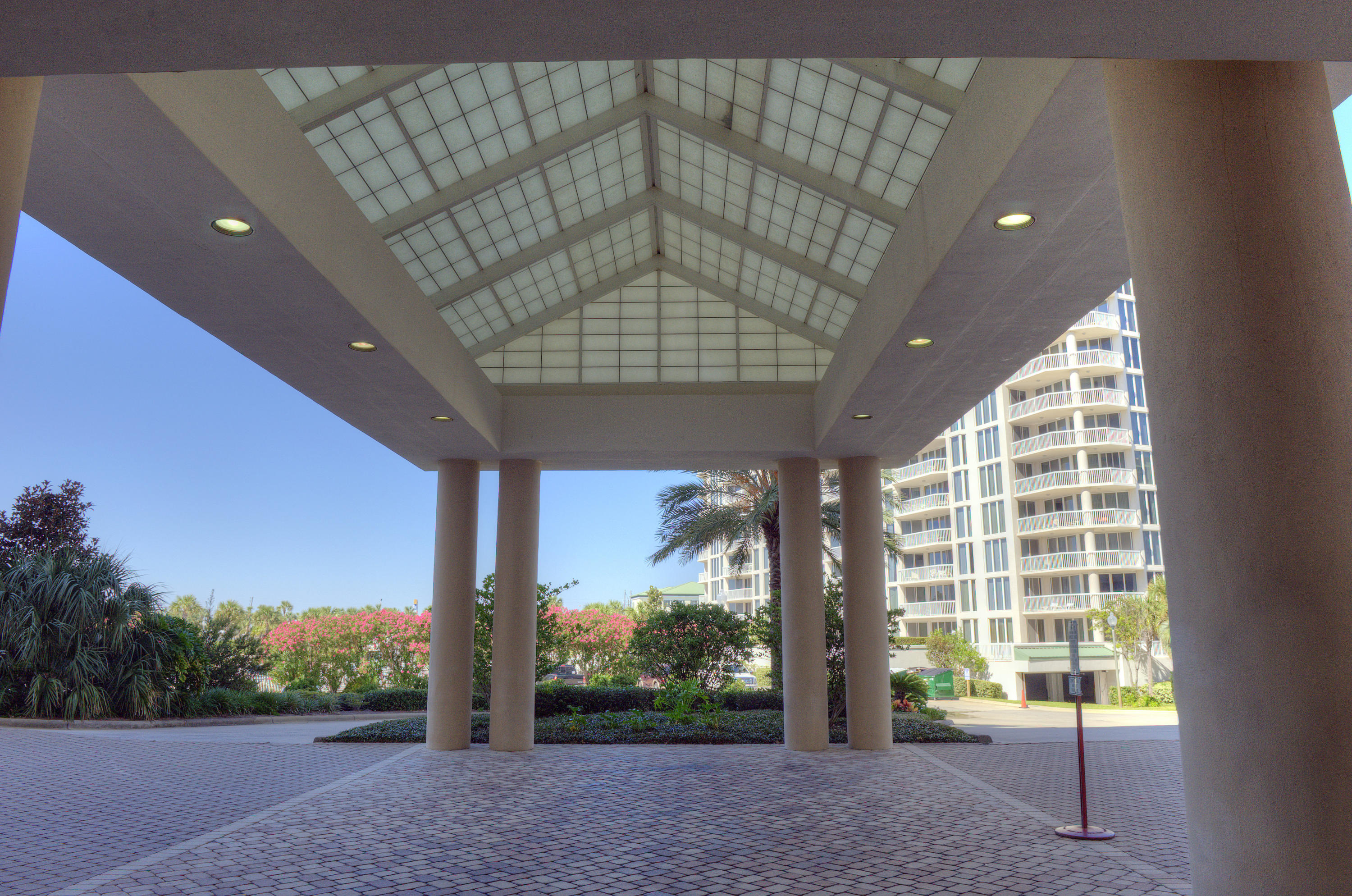 ST. MAARTEN AT SILVER SHELLS - Residential