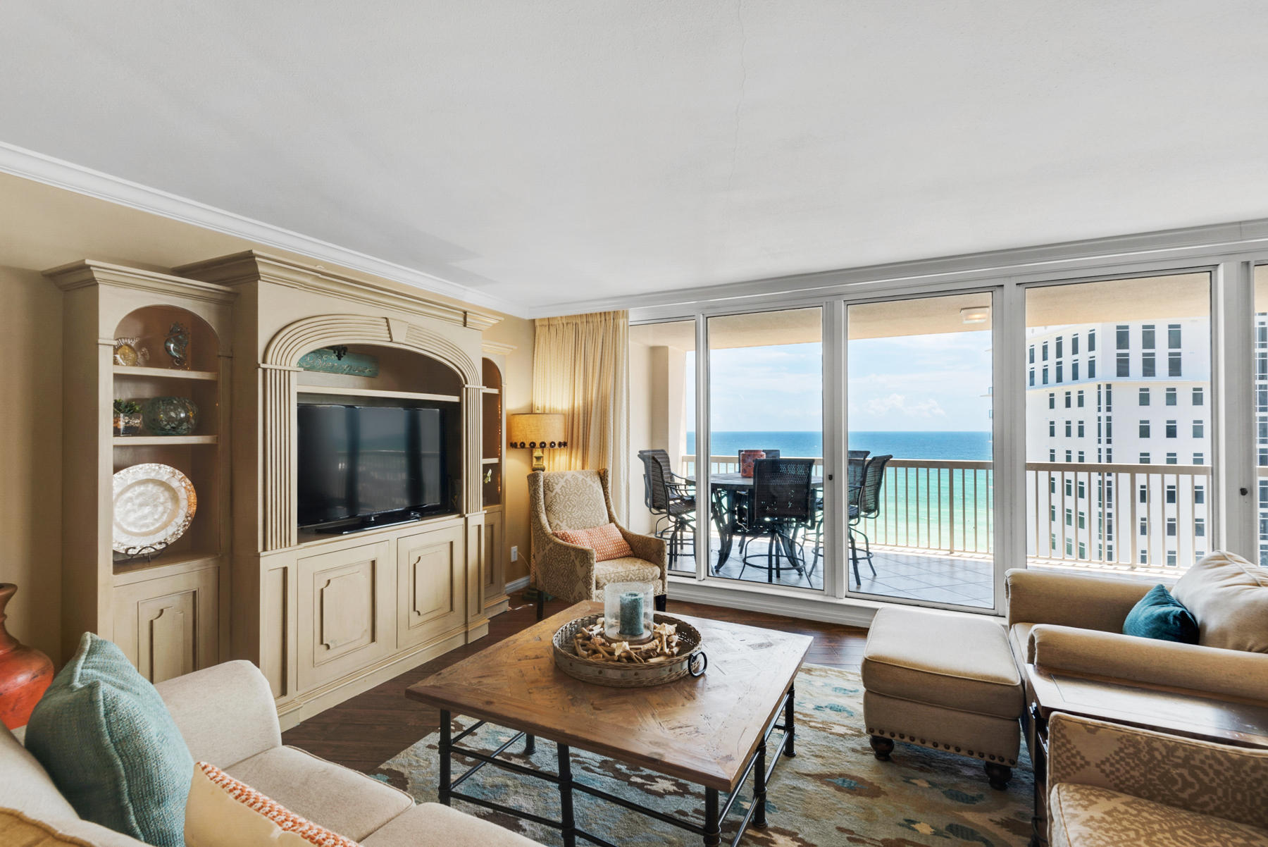 ST. MAARTEN AT SILVER SHELLS - Residential