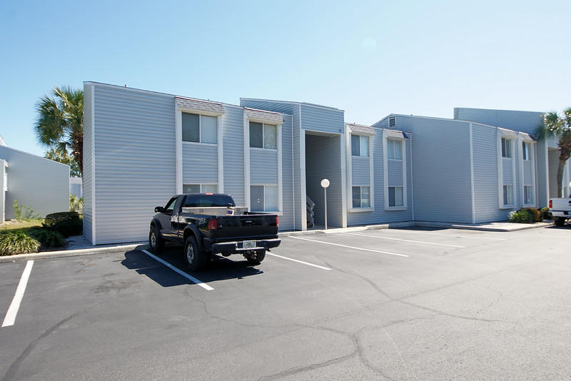 FINISTERRA CONDO - Residential