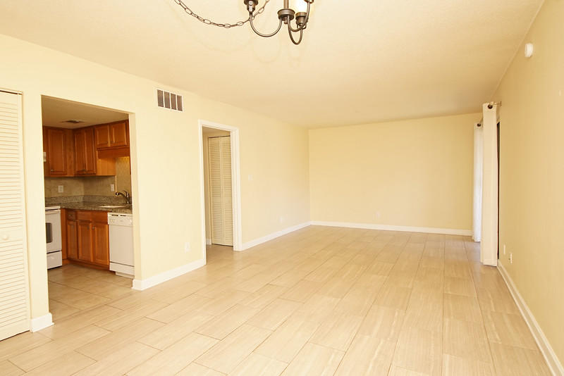 FINISTERRA CONDO - Residential