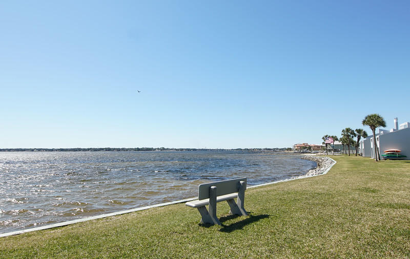 FINISTERRA CONDO - Residential