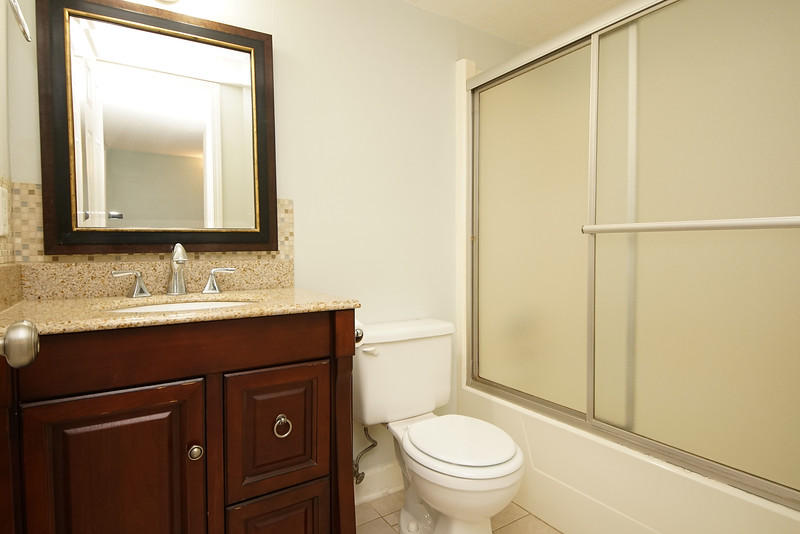 FINISTERRA CONDO - Residential