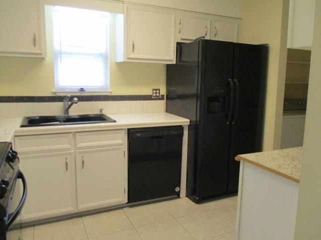 WOODHAM MANOR - Residential Lease