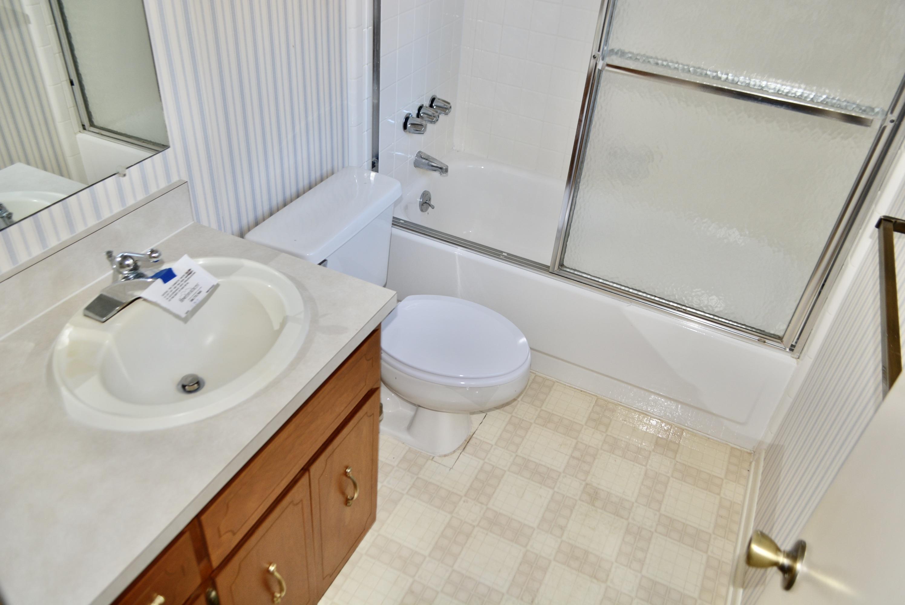 PINEWOOD ESTATES - Residential