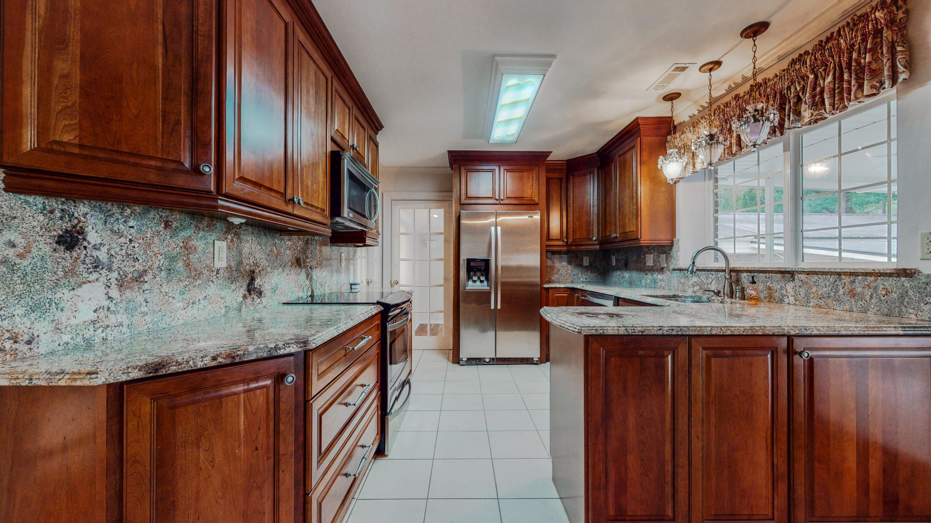 NO RECORDED SUBDIVISION - Residential