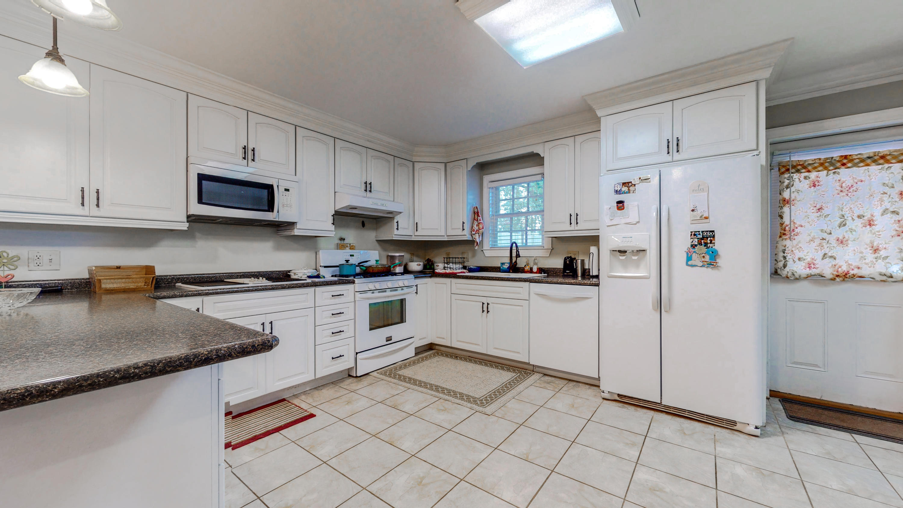 NO RECORDED SUBDIVISION - Residential