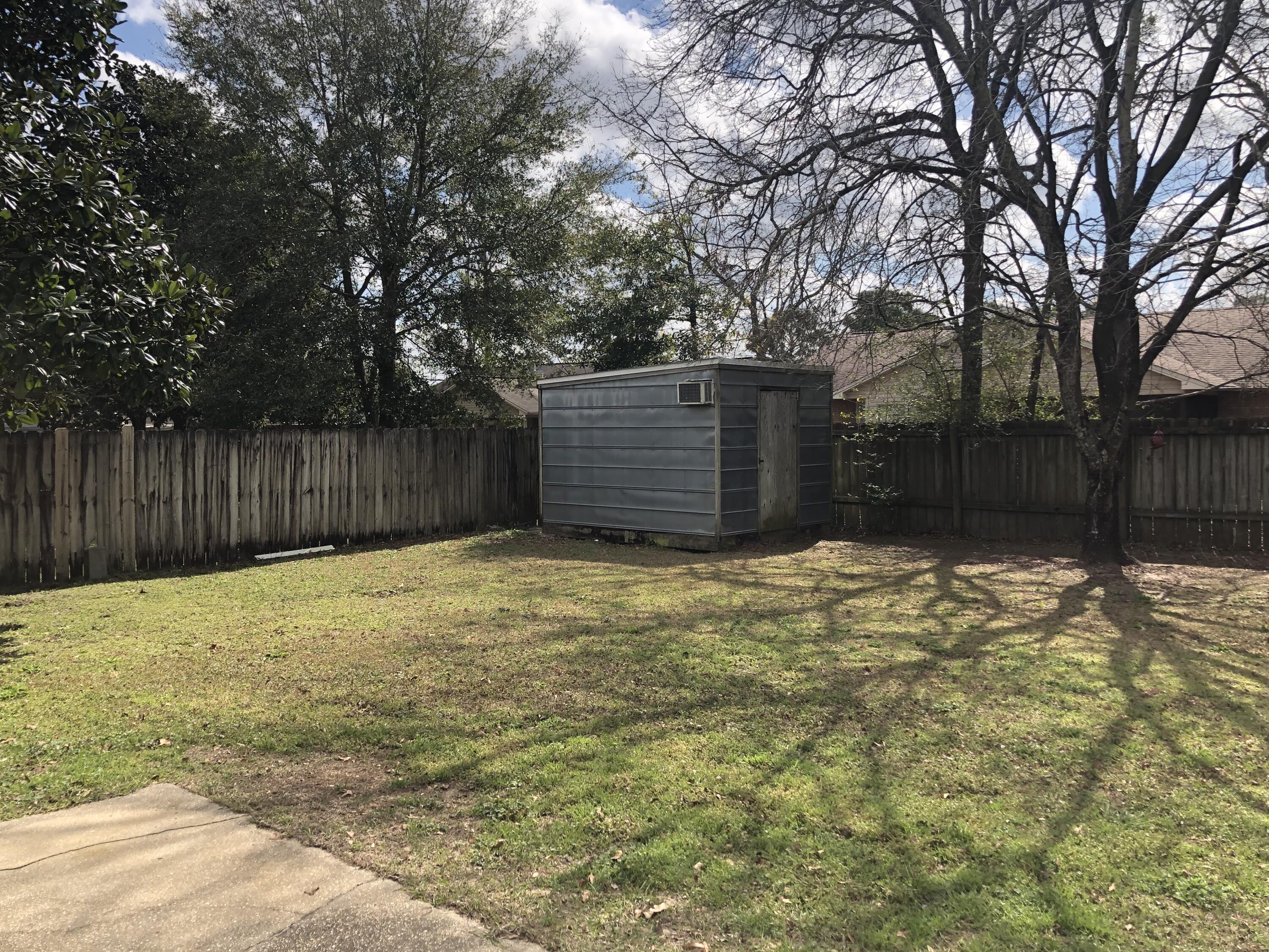 HOLLYROD PARK - Residential