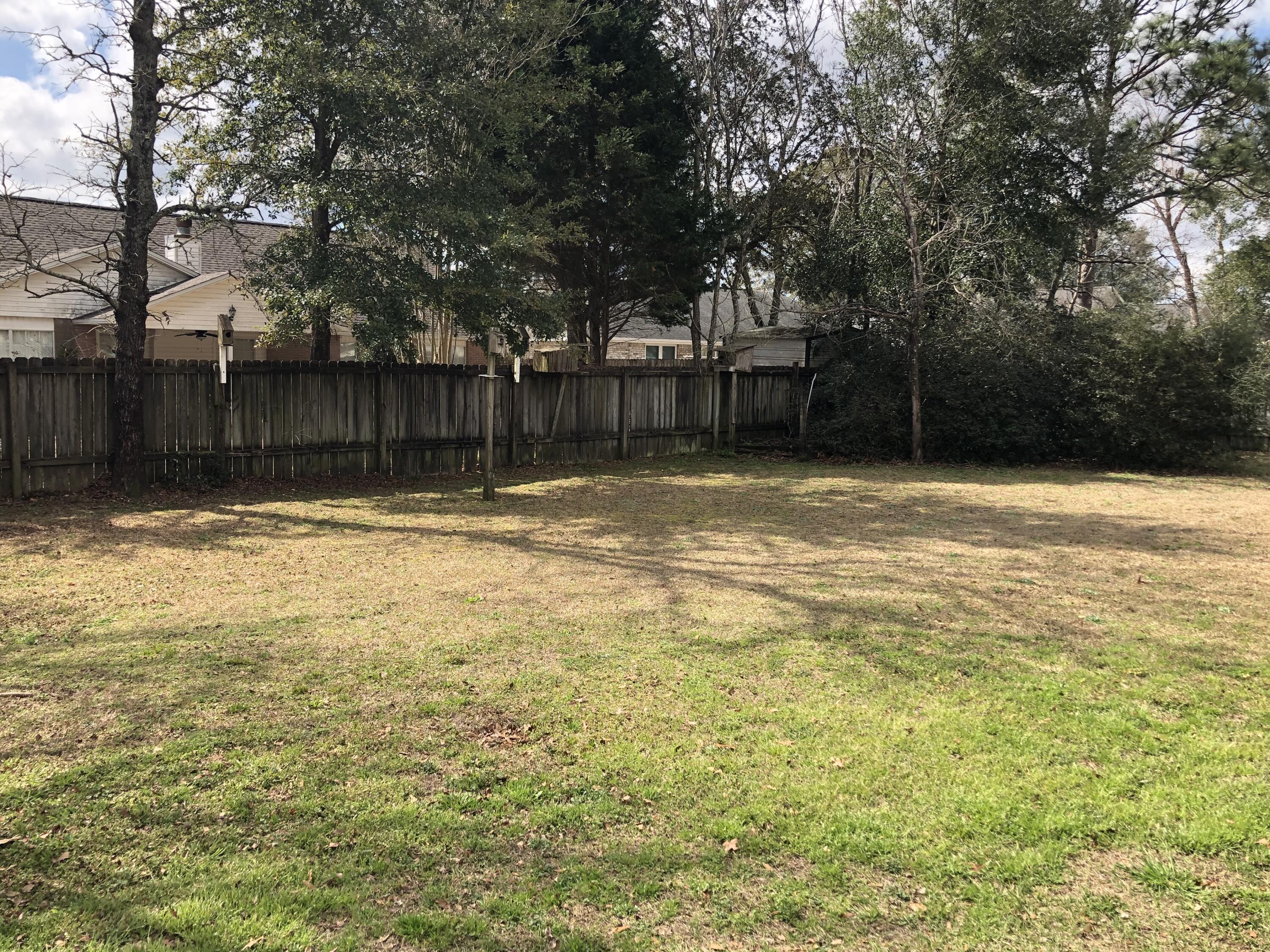 HOLLYROD PARK - Residential