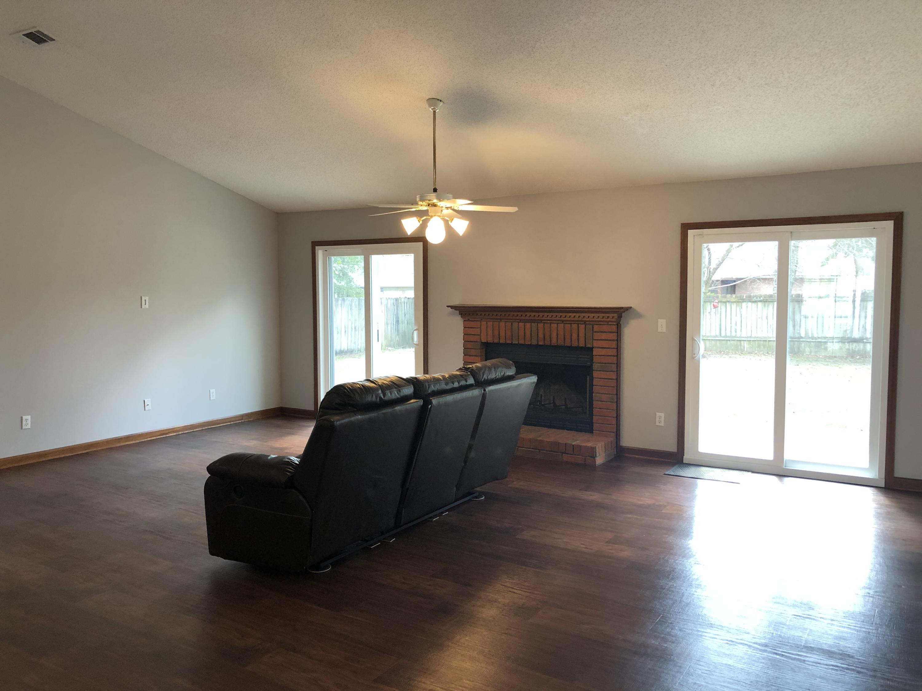 HOLLYROD PARK - Residential