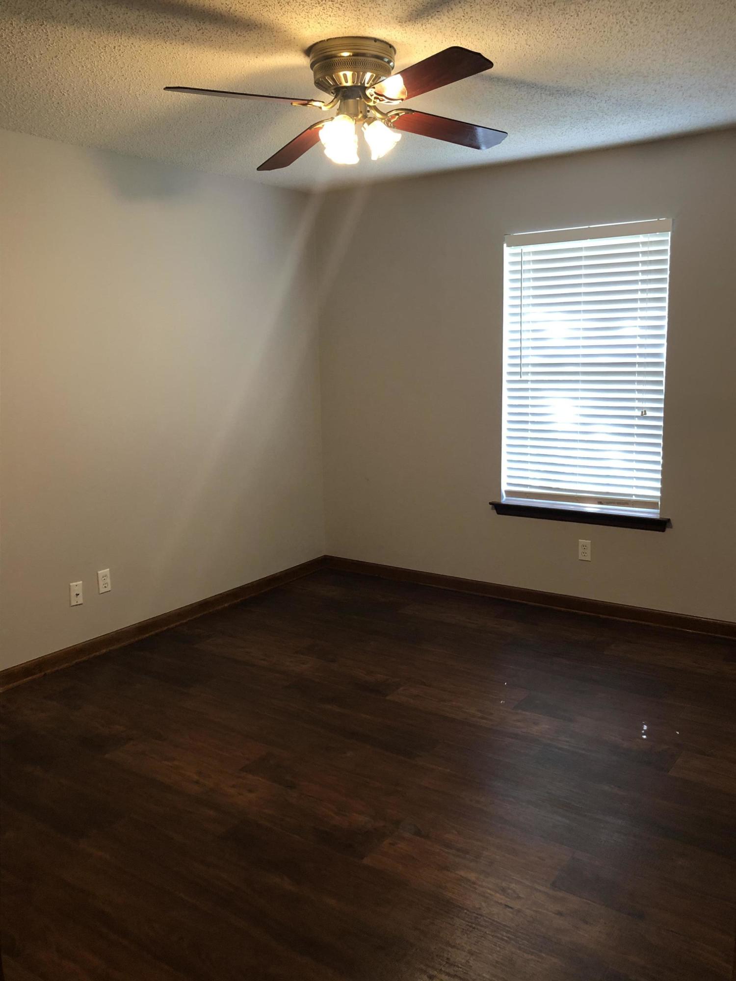 HOLLYROD PARK - Residential