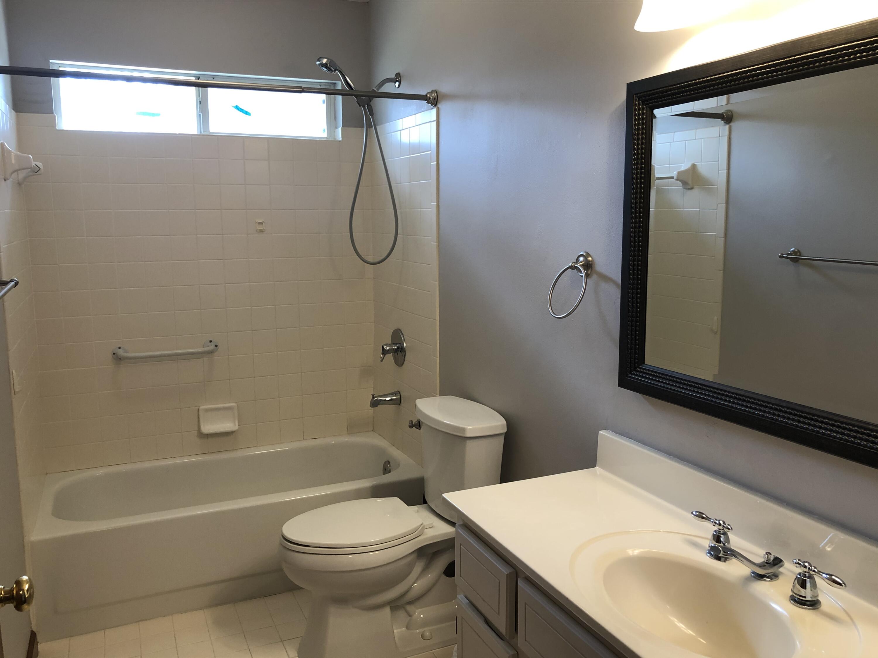 HOLLYROD PARK - Residential