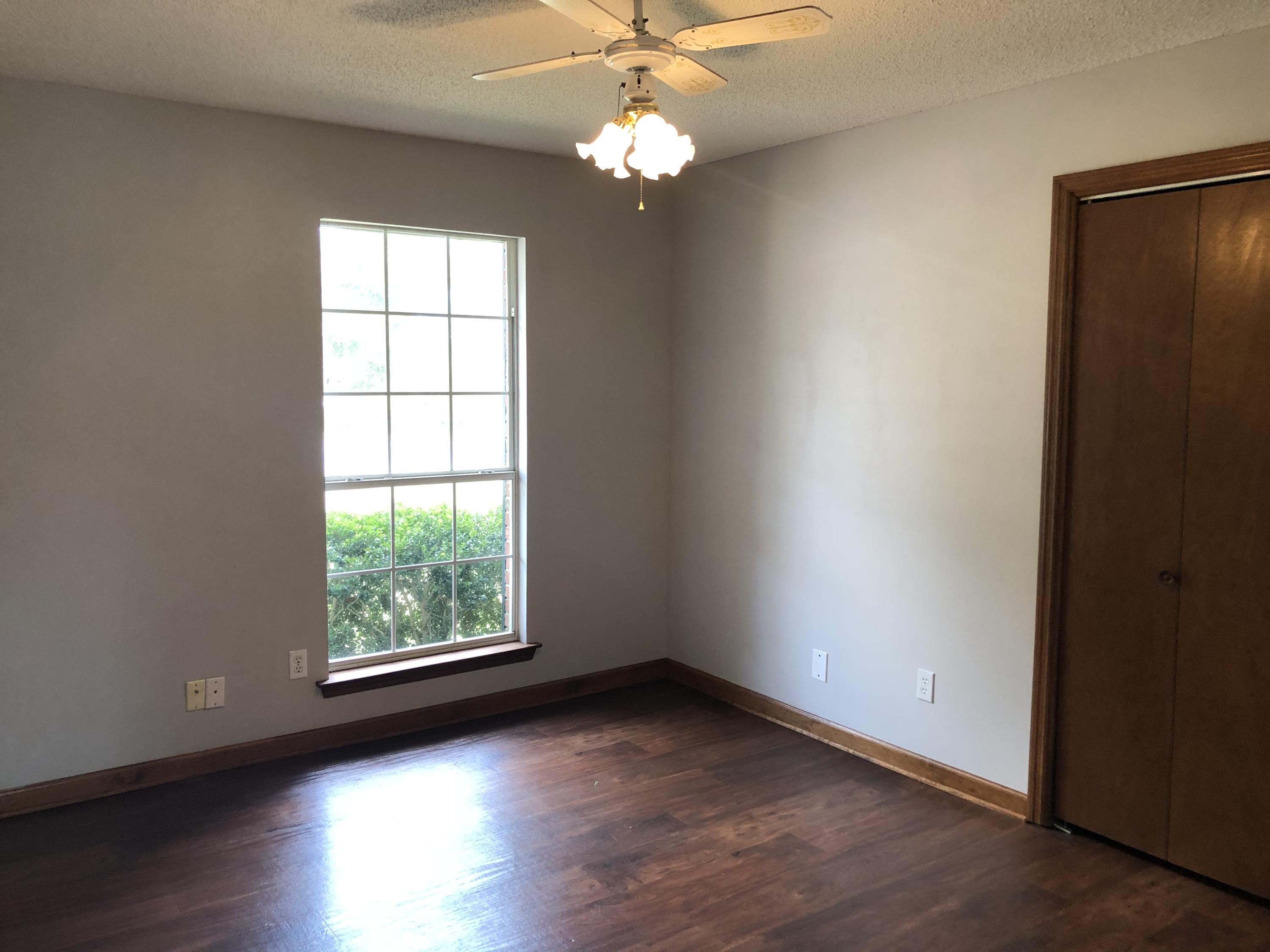 HOLLYROD PARK - Residential