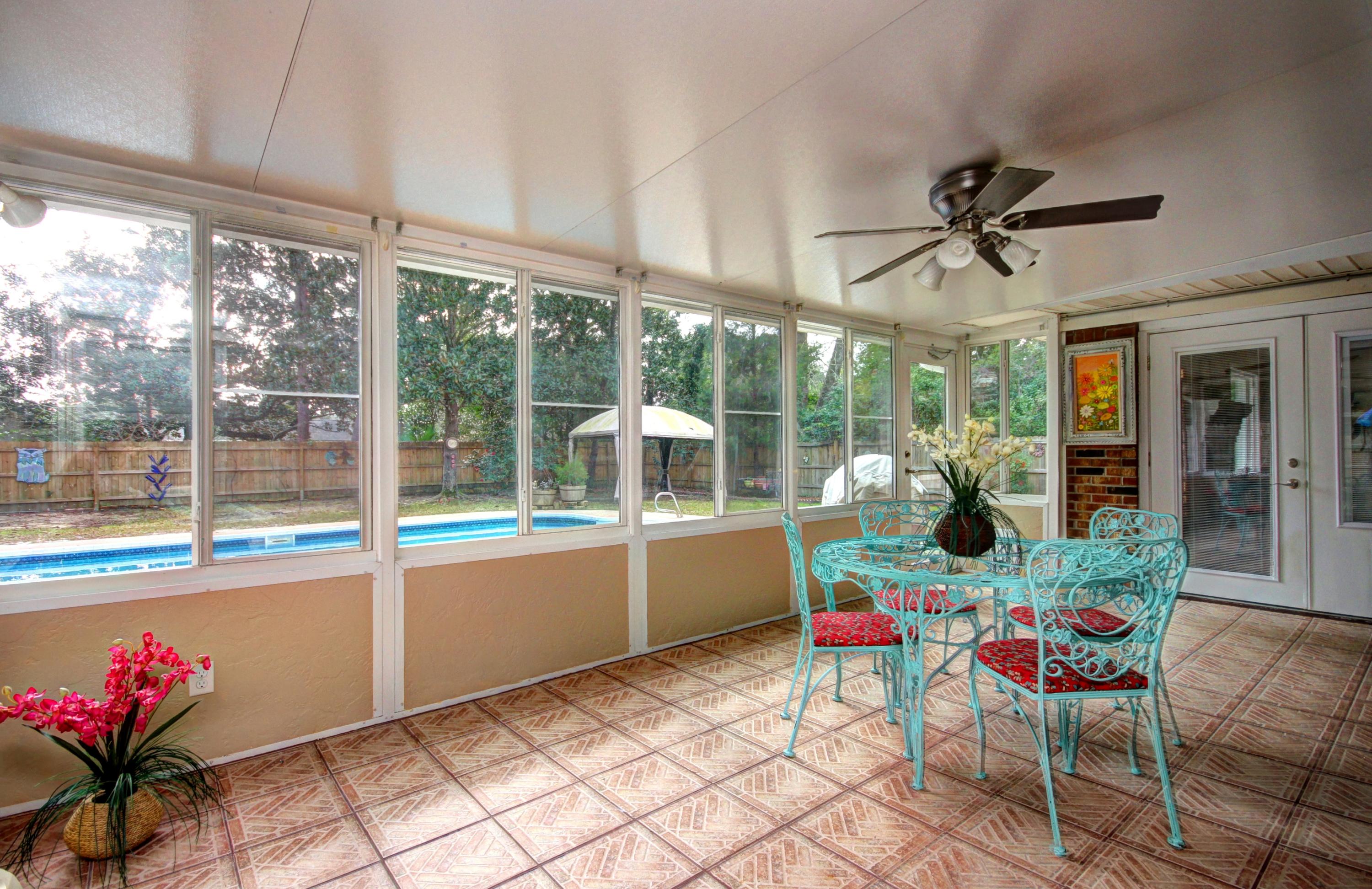 BAYOU POQUITO - Residential