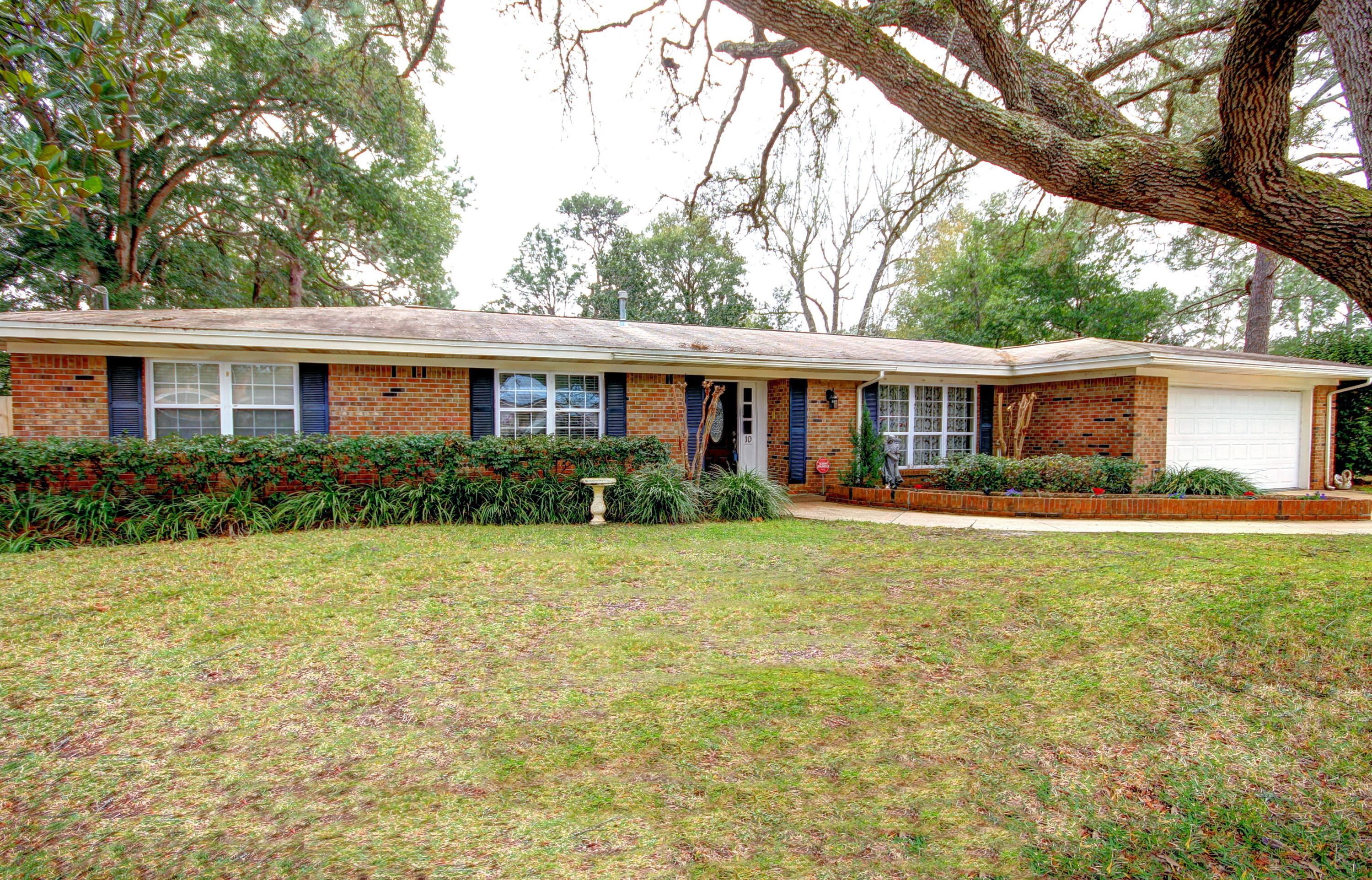 BAYOU POQUITO - Residential