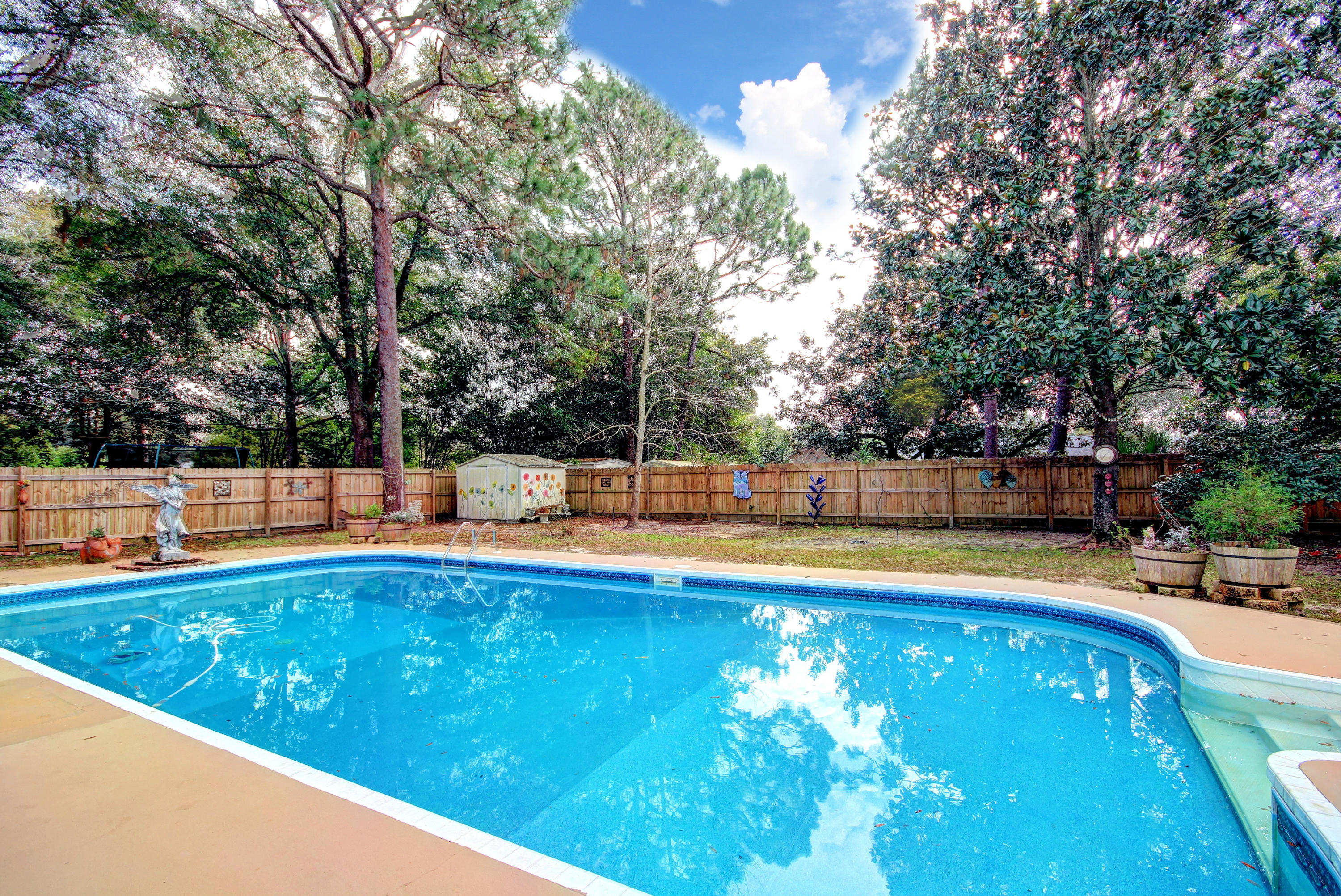 BAYOU POQUITO - Residential