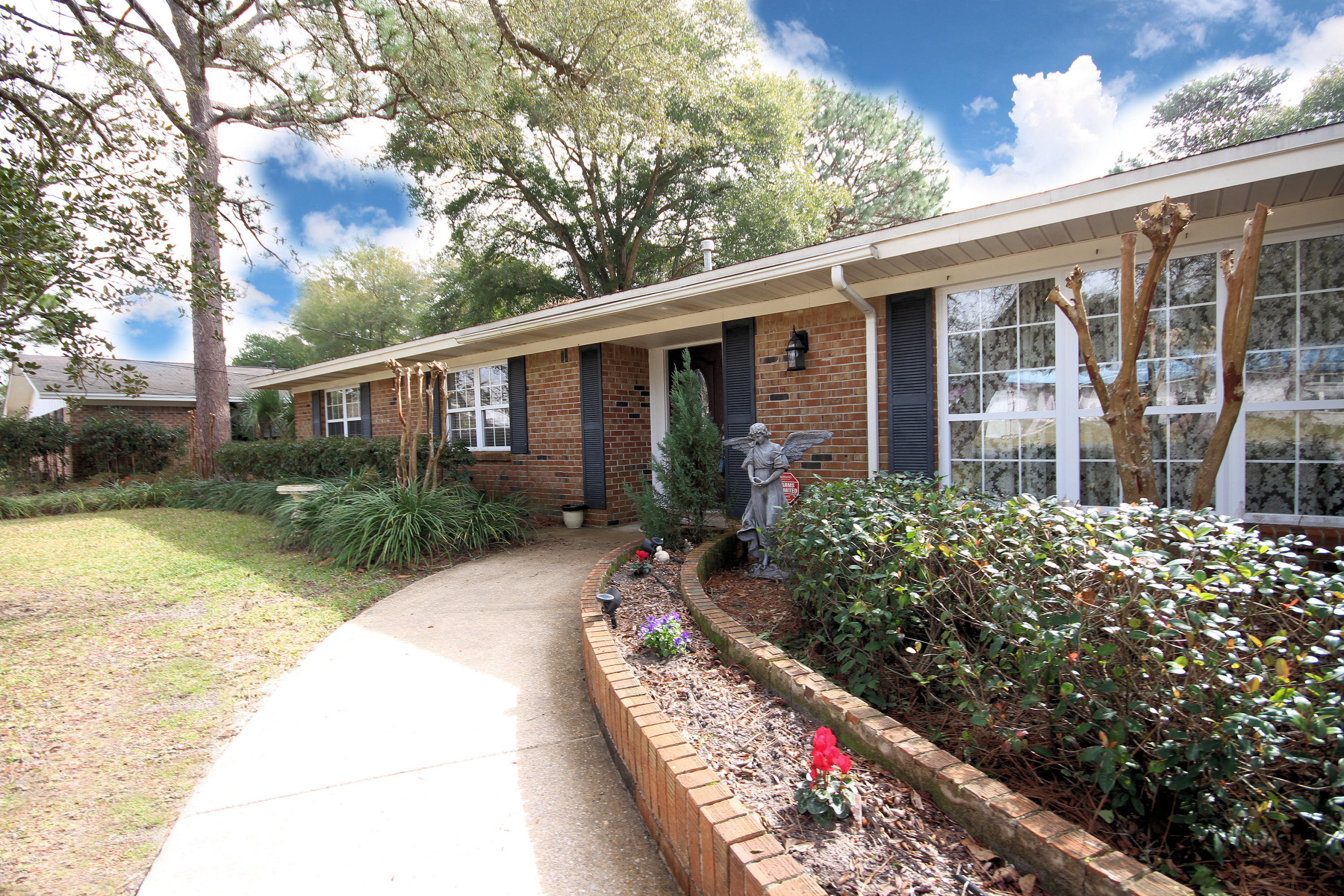 BAYOU POQUITO - Residential