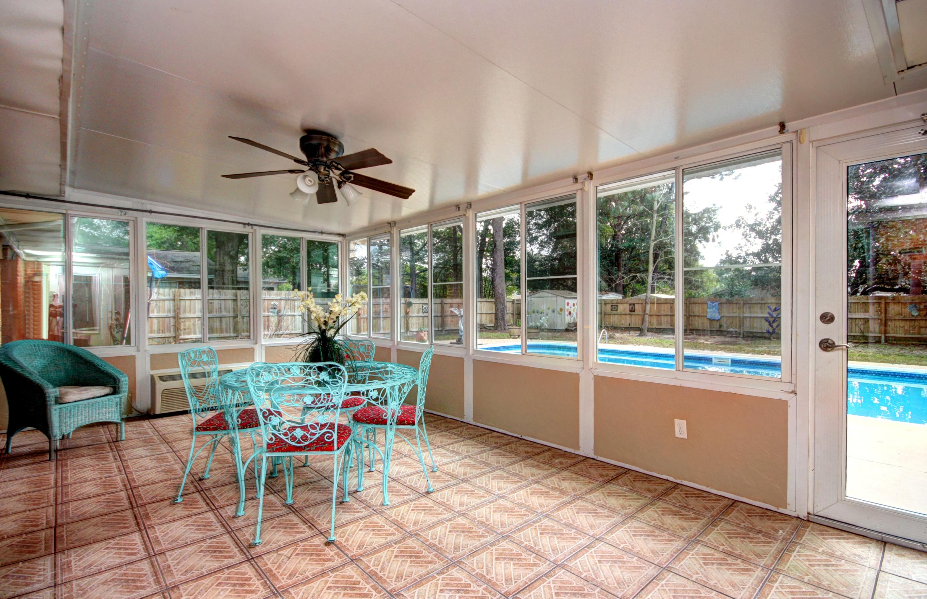 BAYOU POQUITO - Residential