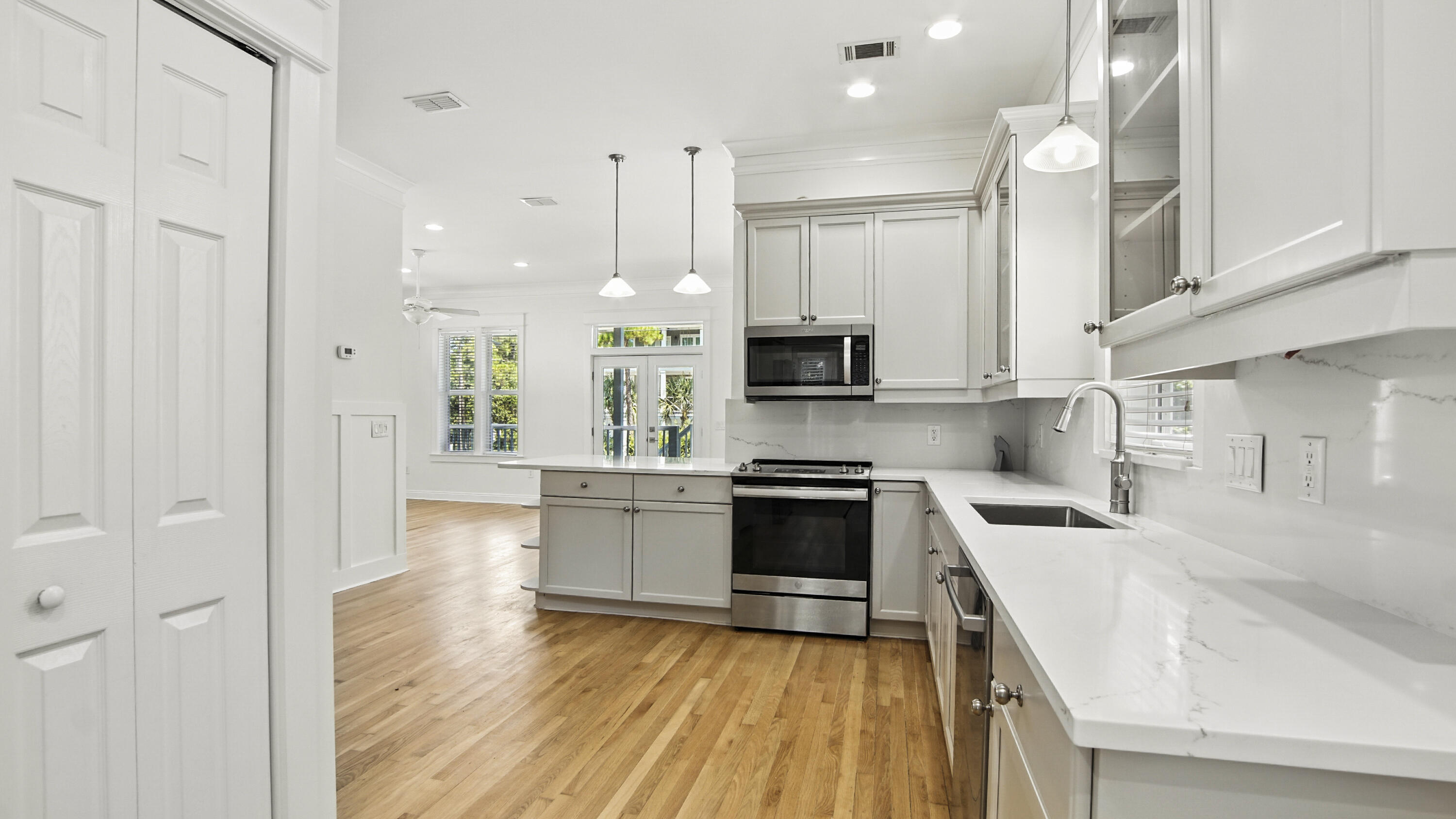GULF SHORE MANOR - Residential