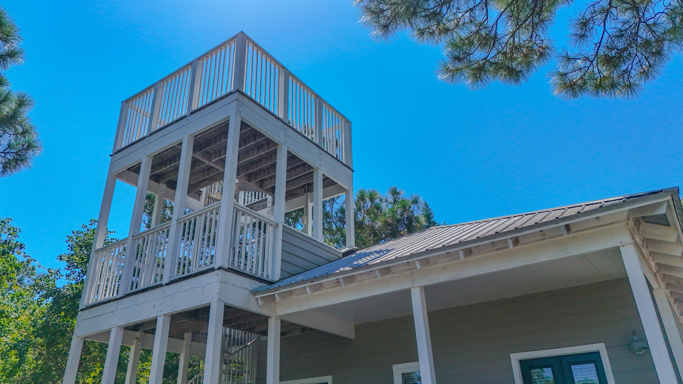 GULF SHORE MANOR - Residential