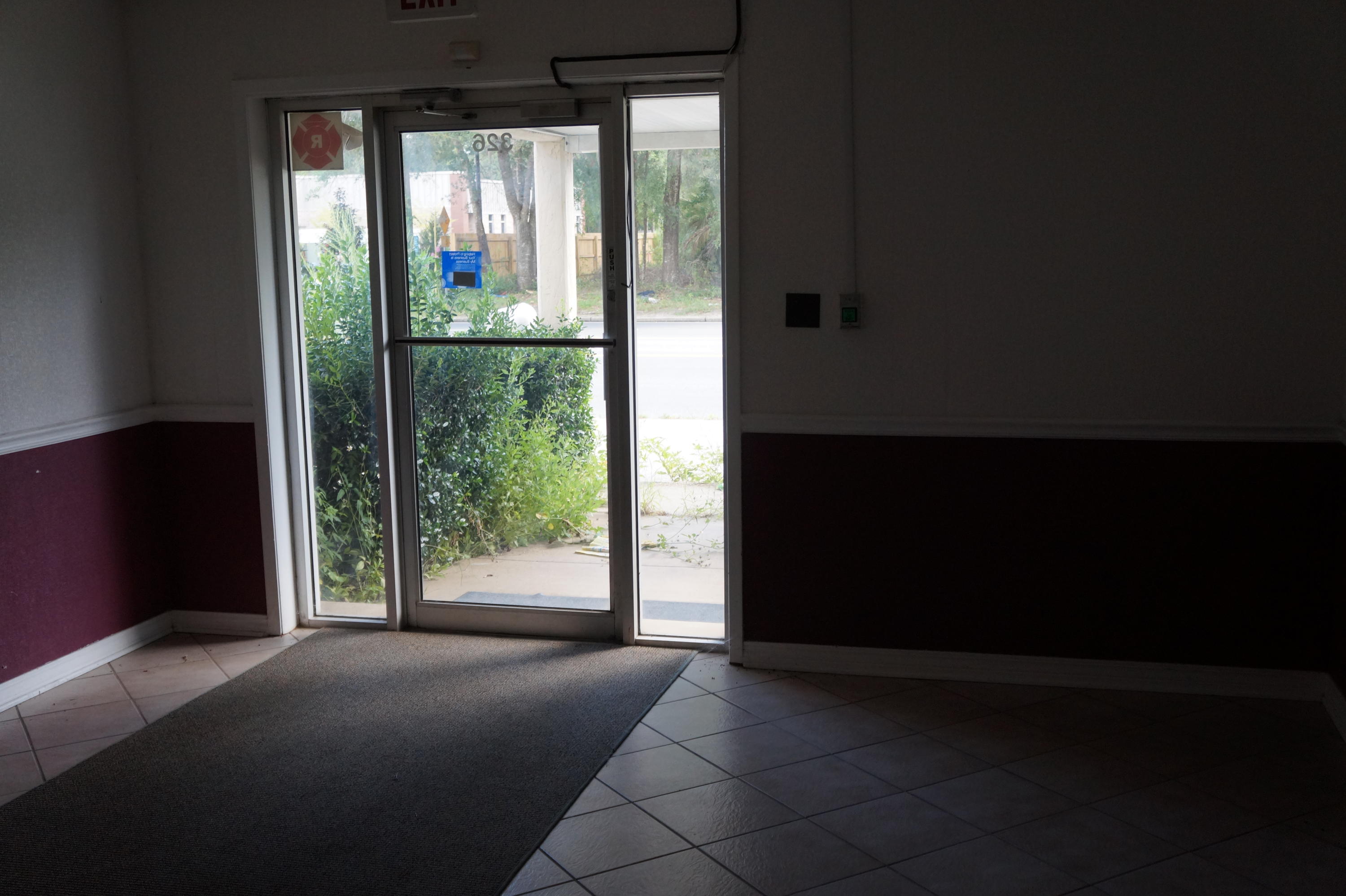 Great Opportunity for Multi-Use Property! Fantastic Location on Green Acres Rd close to State Hwy 189 aka Lewis Turner Blvd and Beal Pkwy. Foyer allows Room for a Desk. One Side of Building consists of 9 Separate Rooms, a Kitchen, One Set of Restrooms and 2 Additional Exits. The Other Side of the Building has a Large Meeting Rm or Auditorium, Another Set of Restrooms, 3 Separate Rooms or ''Offices'', a Utility Room and A Back Exit. The Possibilities for Unique Offering is Endless. MUST SEE!