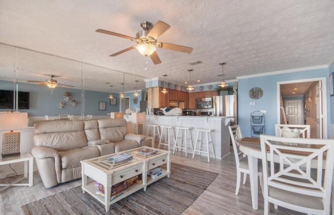 CRYSTAL VILLAS CONDO - Residential