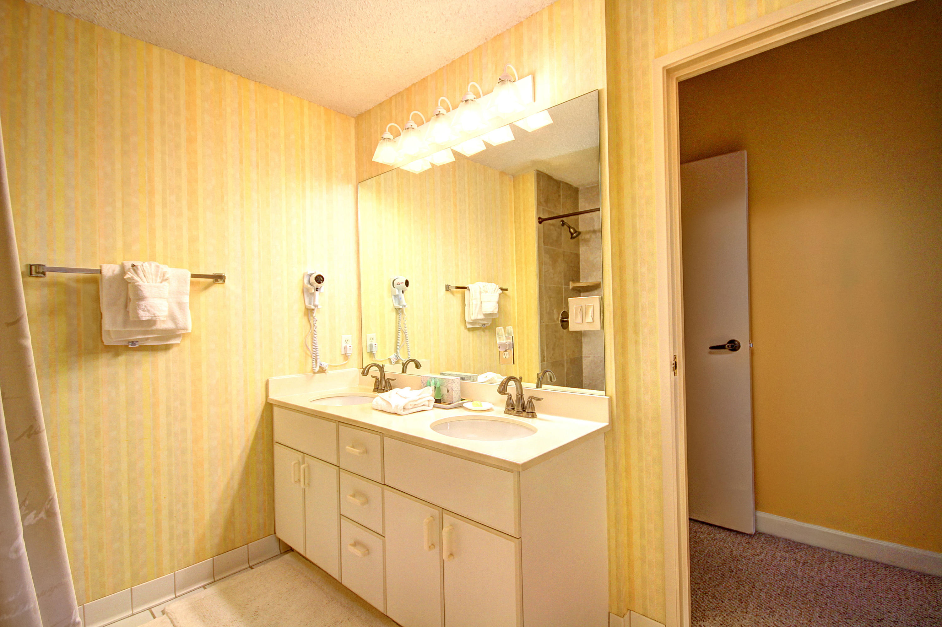 SUMMIT AT TOPS'L (THE) - Residential