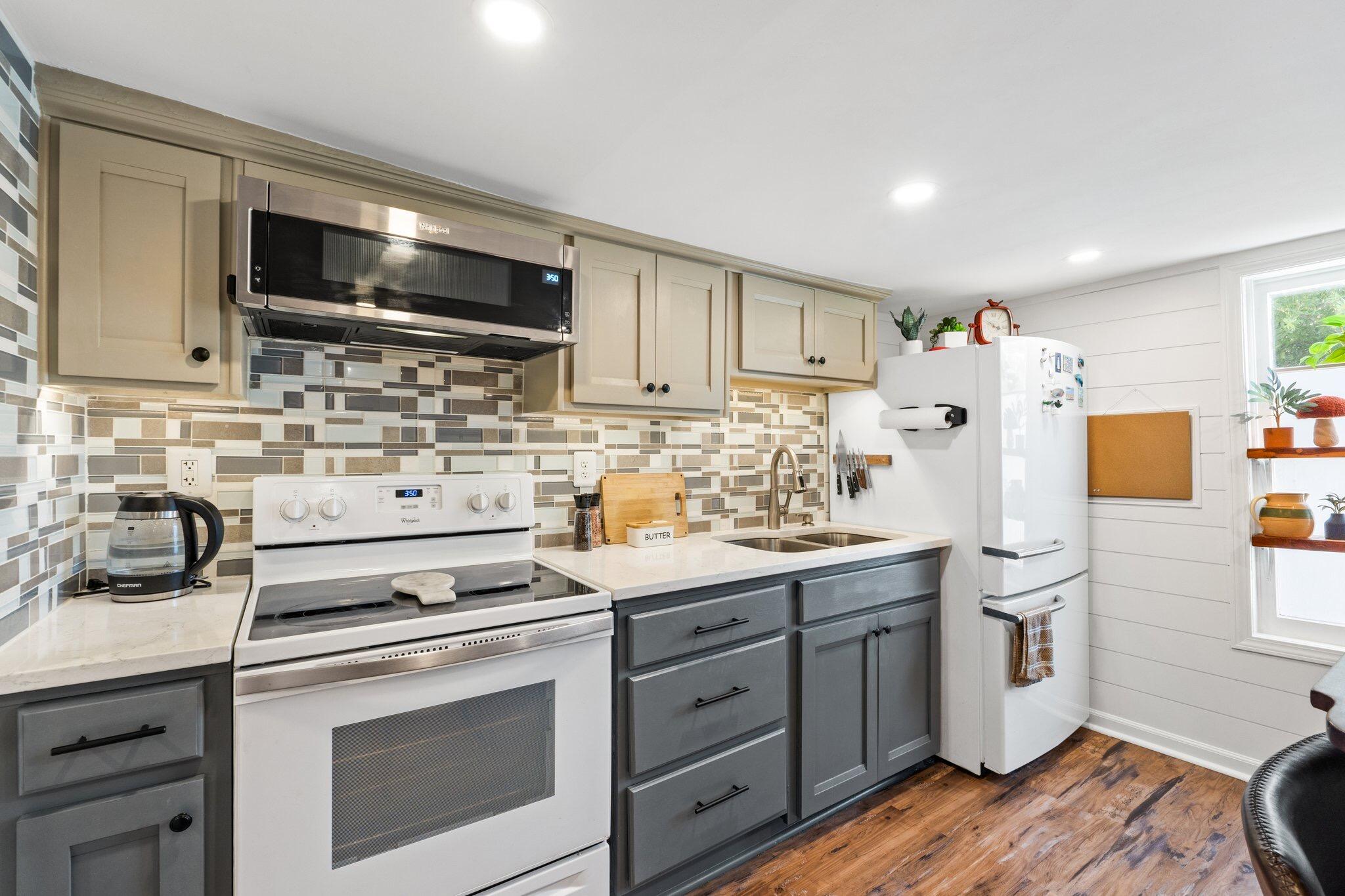 NO RECORDED SUBDIVISION - Residential