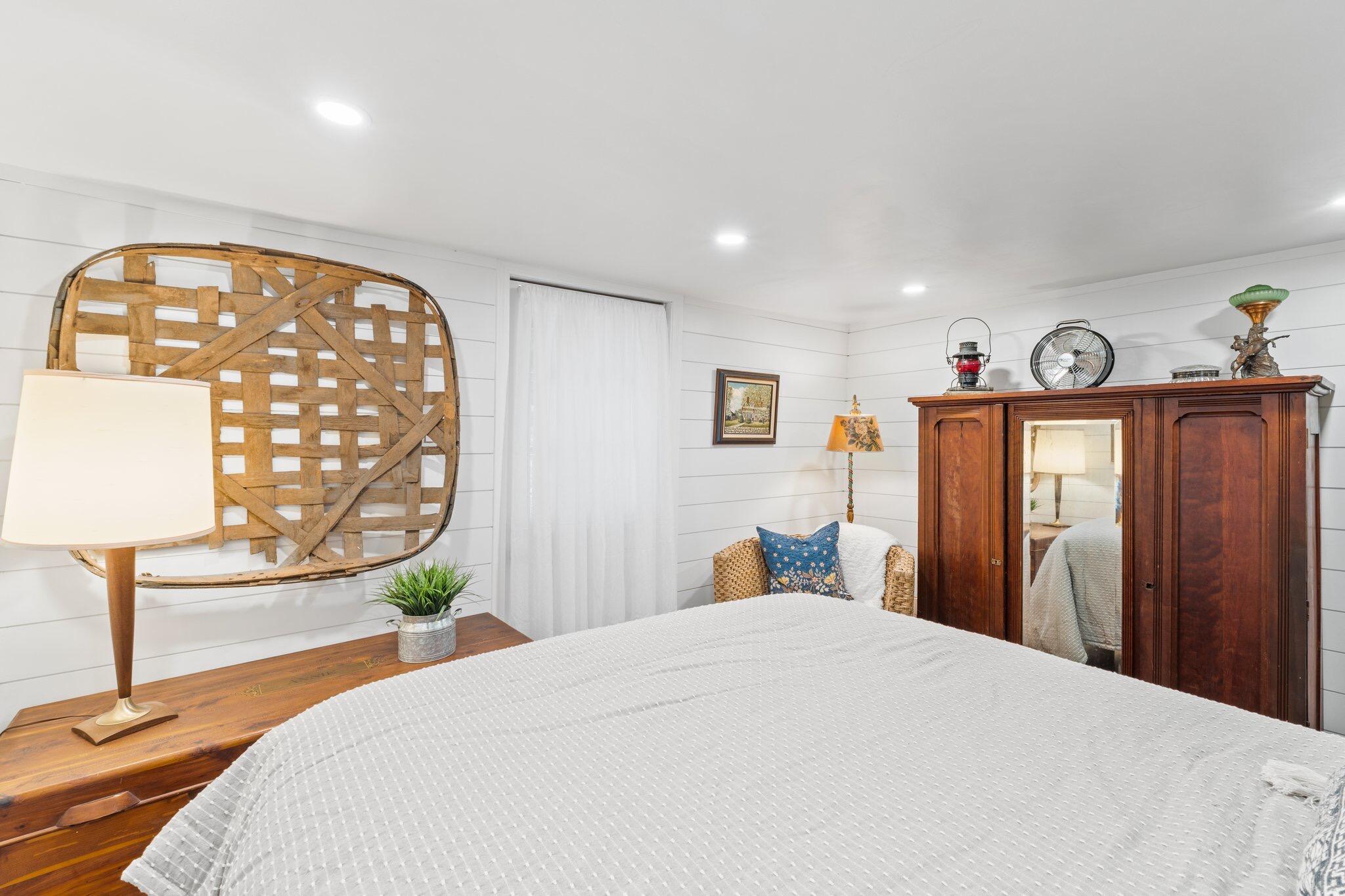 NO RECORDED SUBDIVISION - Residential