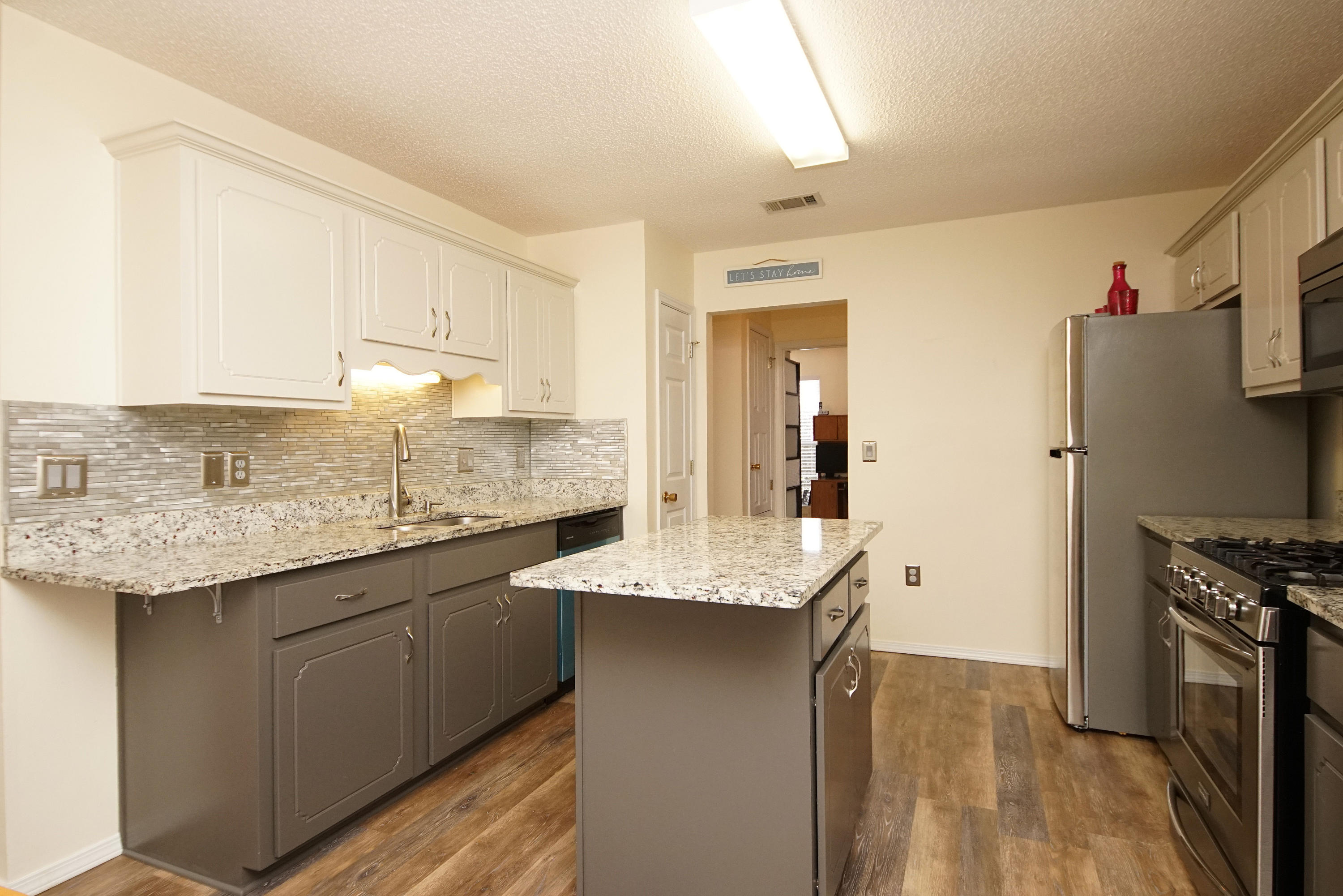 PARKWOOD SQUARE PH 2 - Residential