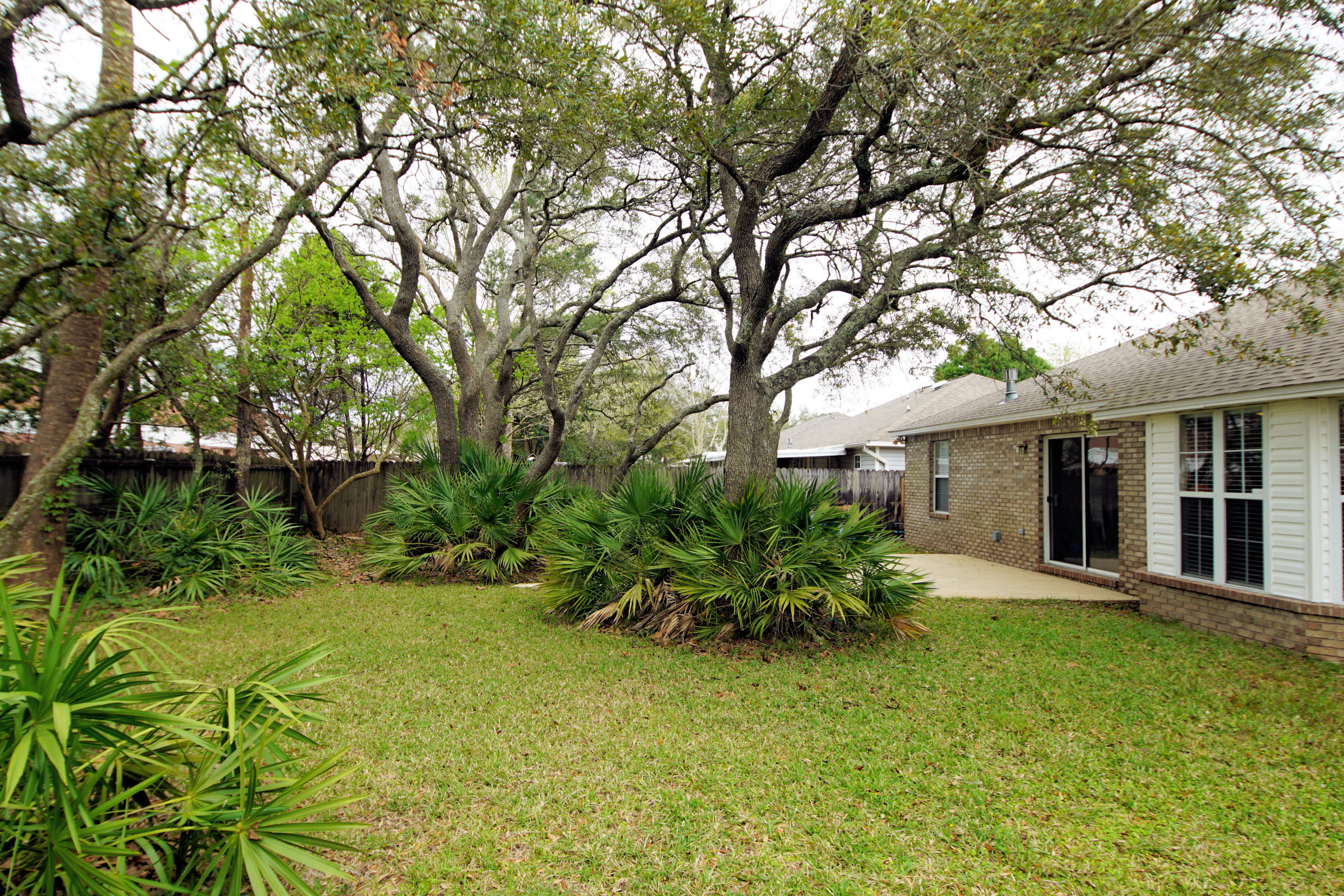 PARKWOOD SQUARE PH 2 - Residential