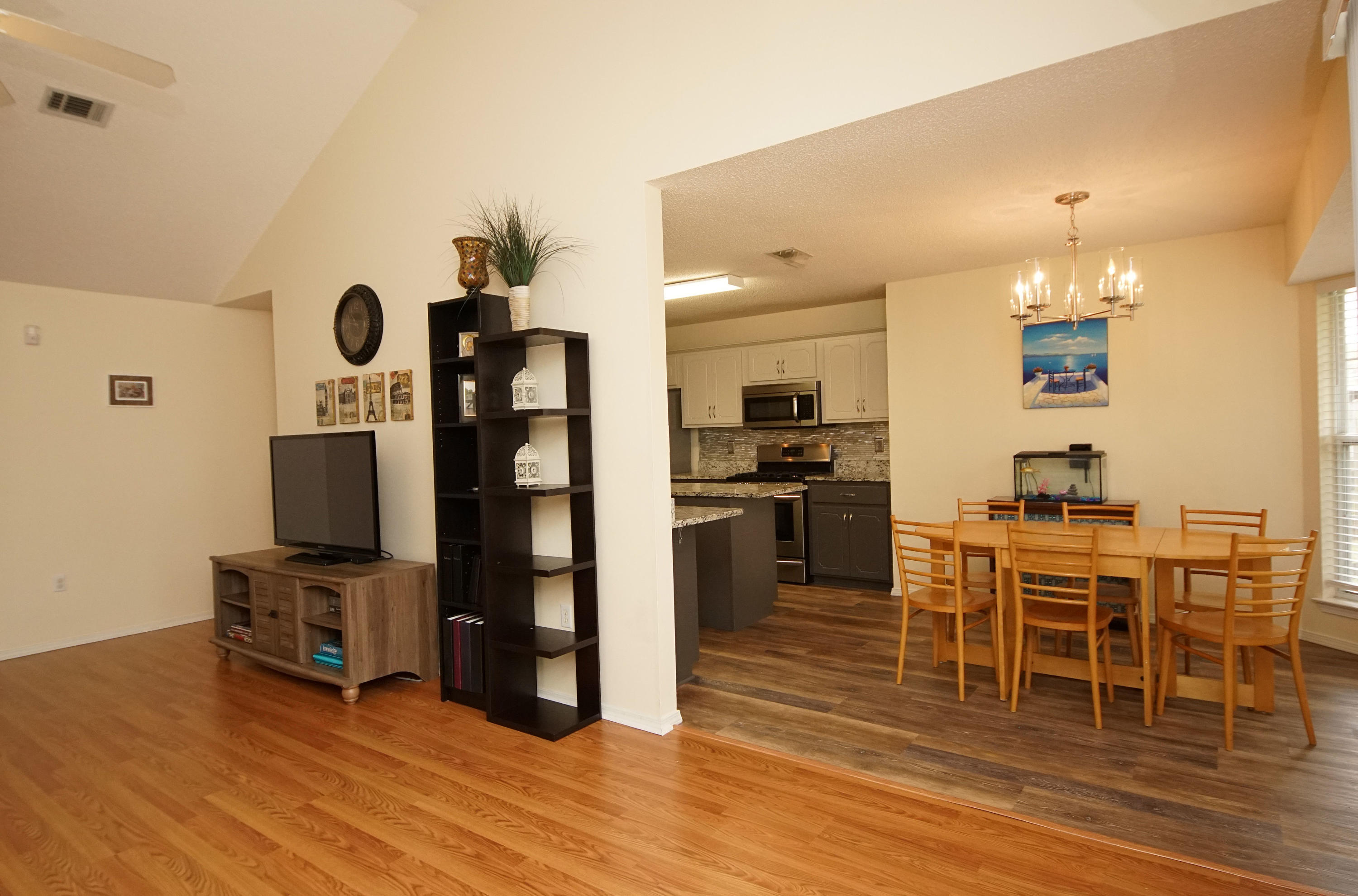 PARKWOOD SQUARE PH 2 - Residential