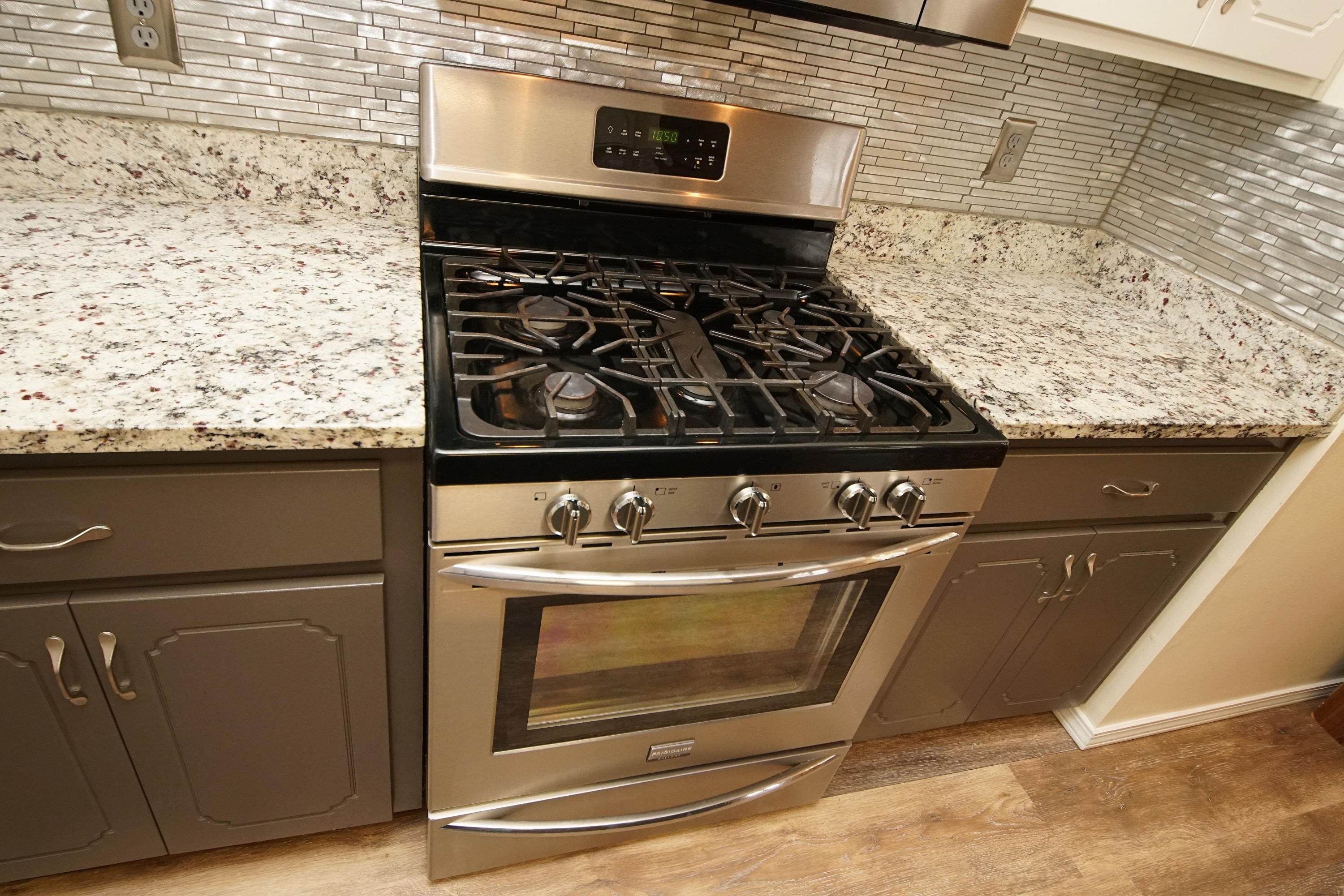 PARKWOOD SQUARE PH 2 - Residential