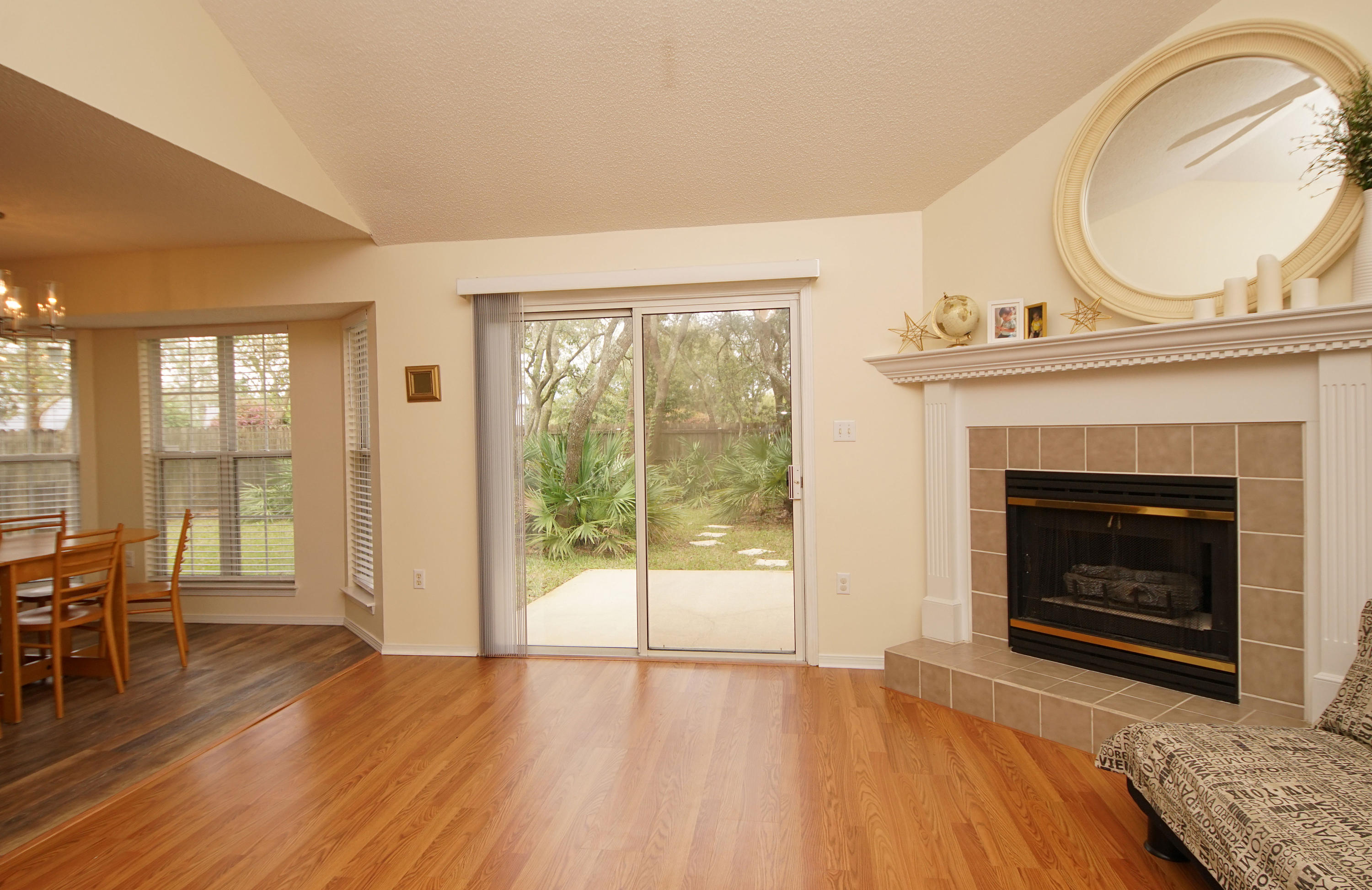 PARKWOOD SQUARE PH 2 - Residential