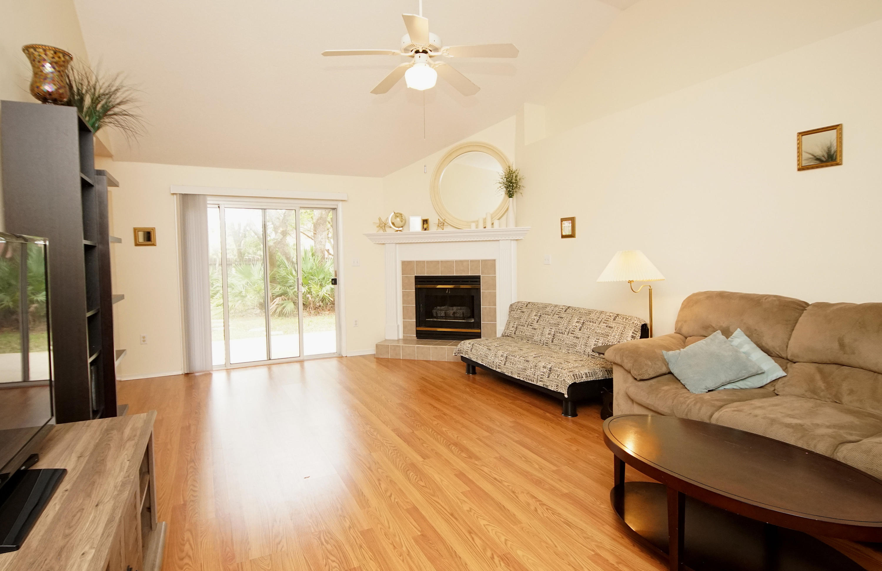 PARKWOOD SQUARE PH 2 - Residential