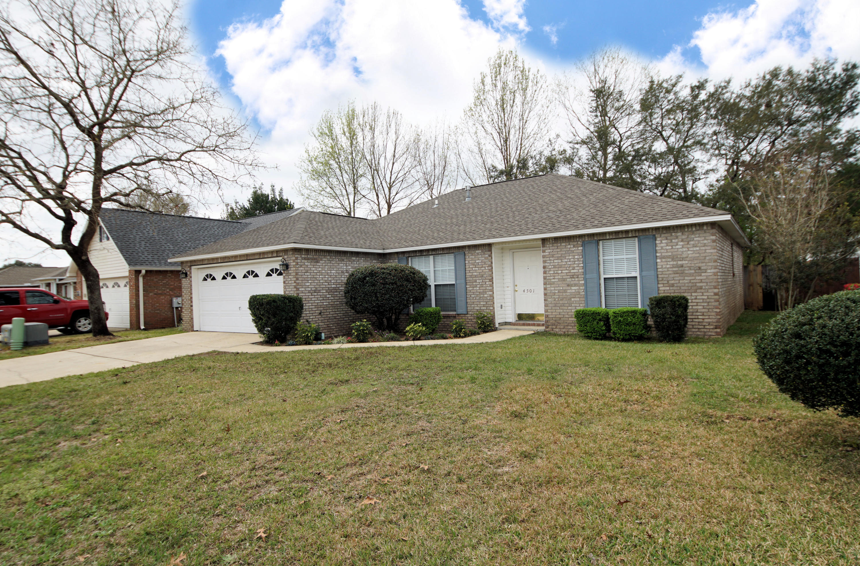 PARKWOOD SQUARE PH 2 - Residential