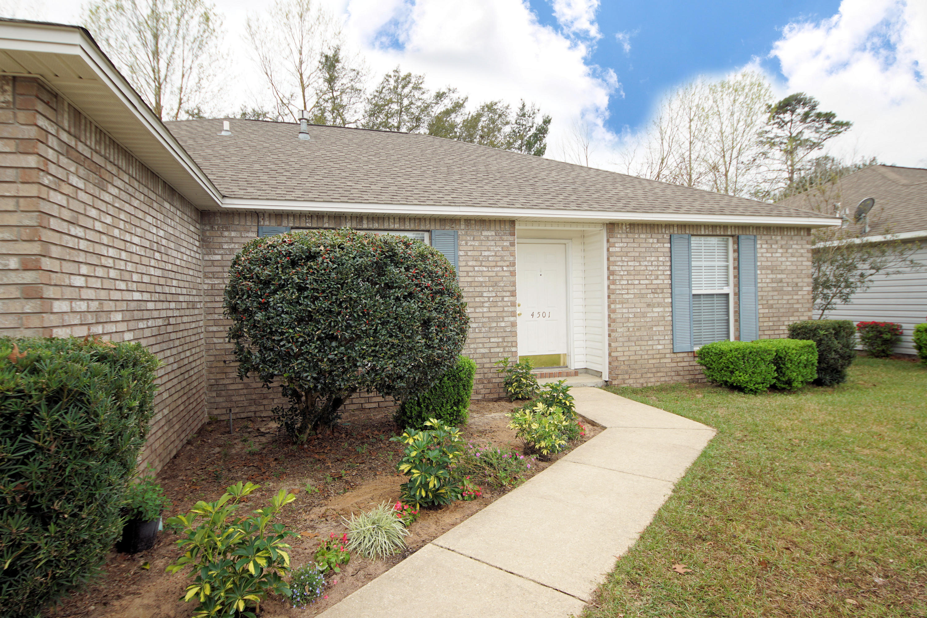 PARKWOOD SQUARE PH 2 - Residential