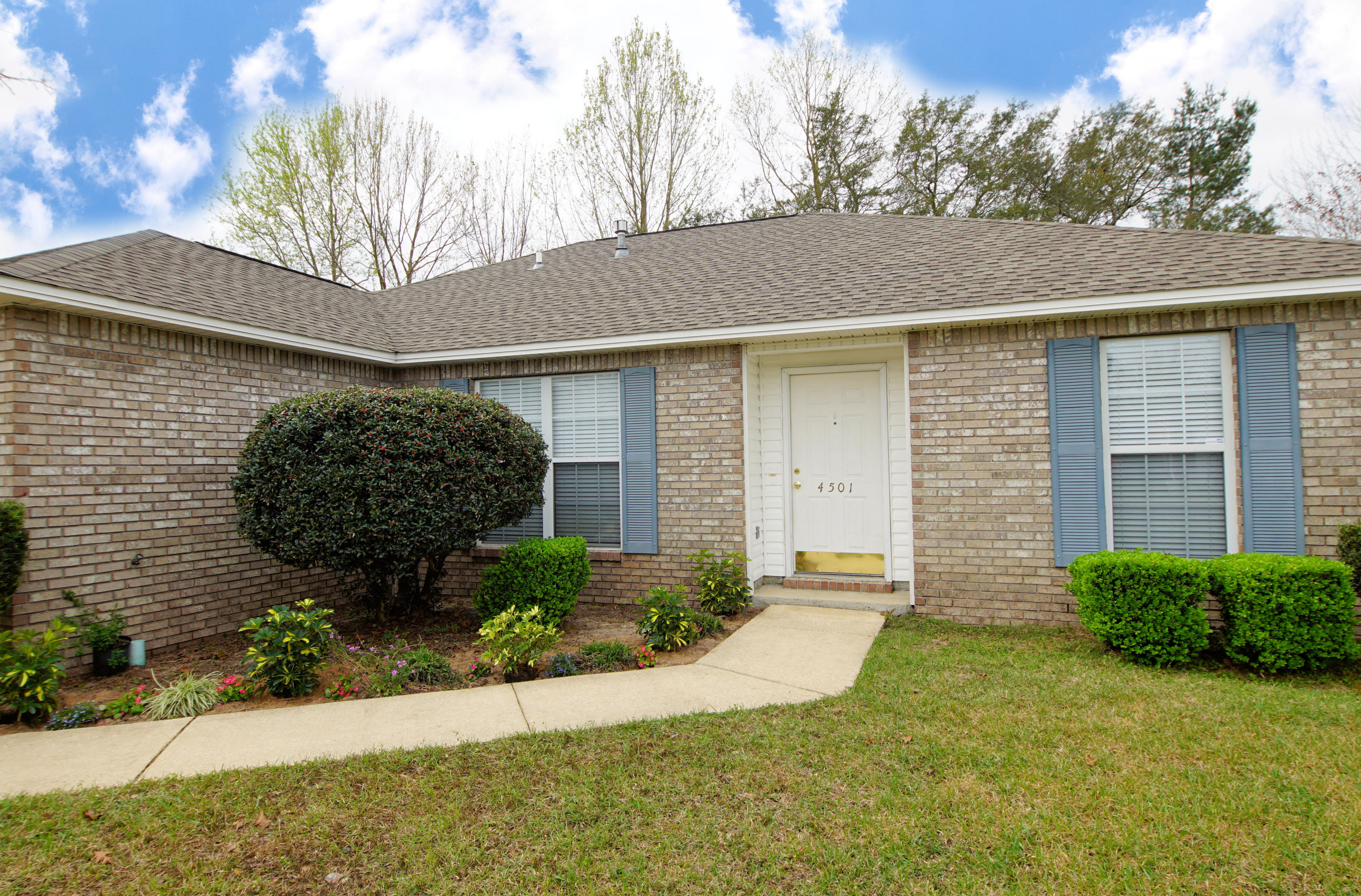 PARKWOOD SQUARE PH 2 - Residential