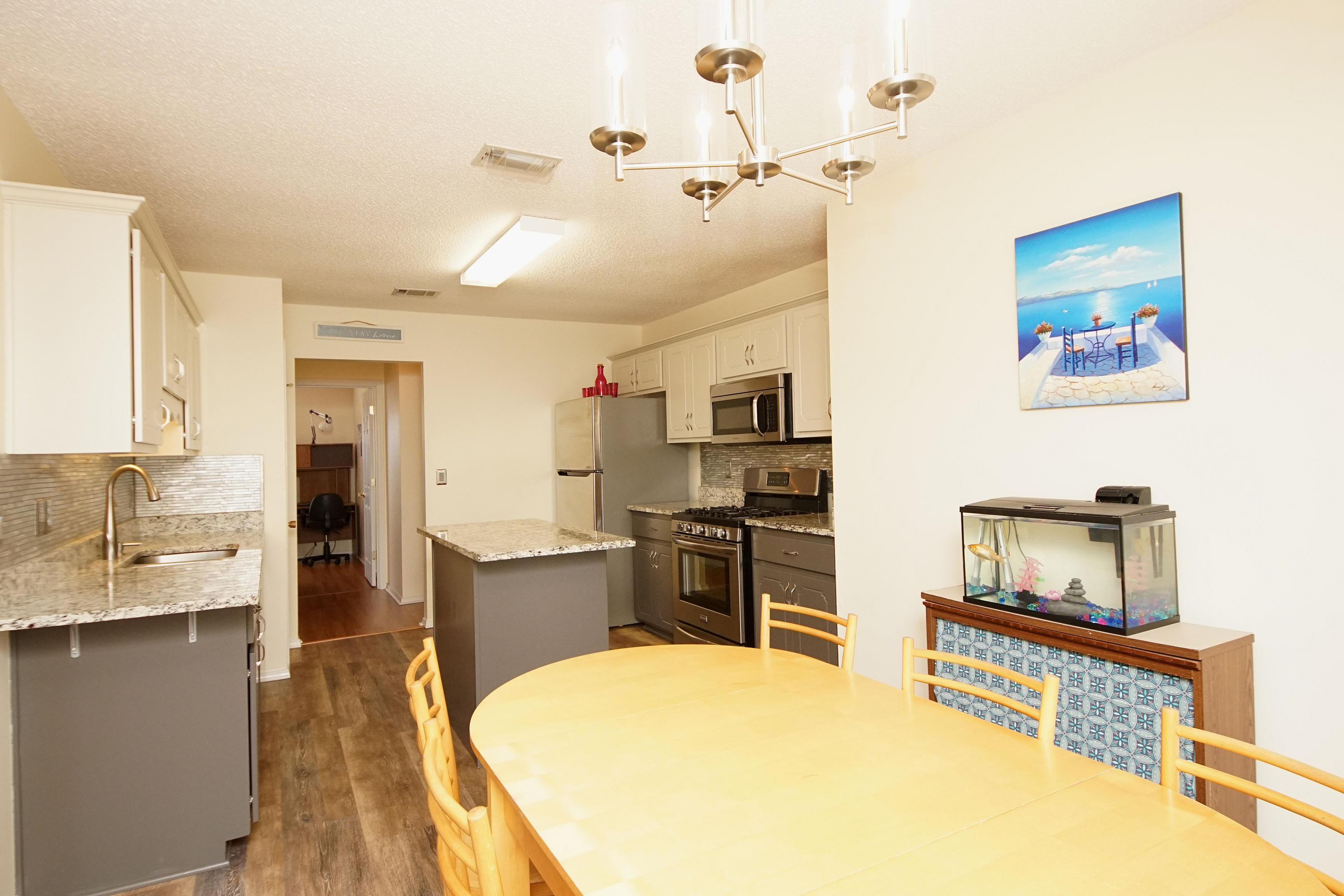 PARKWOOD SQUARE PH 2 - Residential