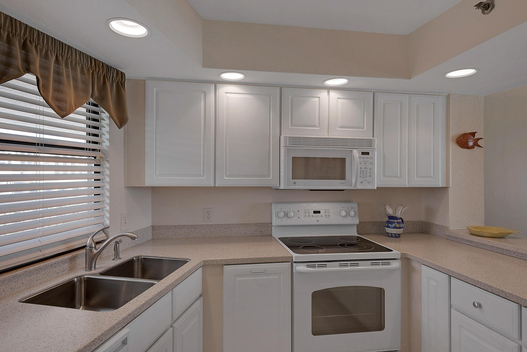 BEACHSIDE TWO - Residential