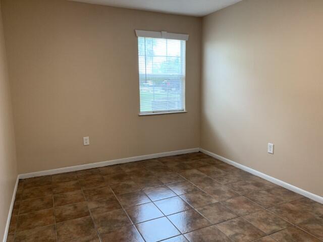 BAY BREEZE - Residential Lease