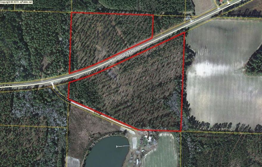 Looking for a nice tract in the country for your new home or hunting camp? This could be it. 11.7 acres taken from a larger tract. Survey is available. Paved road frontage of 664 feet on Co. Rd. 0605 adds value to this parcel. Land is wooded. Falls in the Paxton school zone. Land zoned General Agriculture for Future Land Use by Walton County. Take a look today and let's put you in a new country estate!