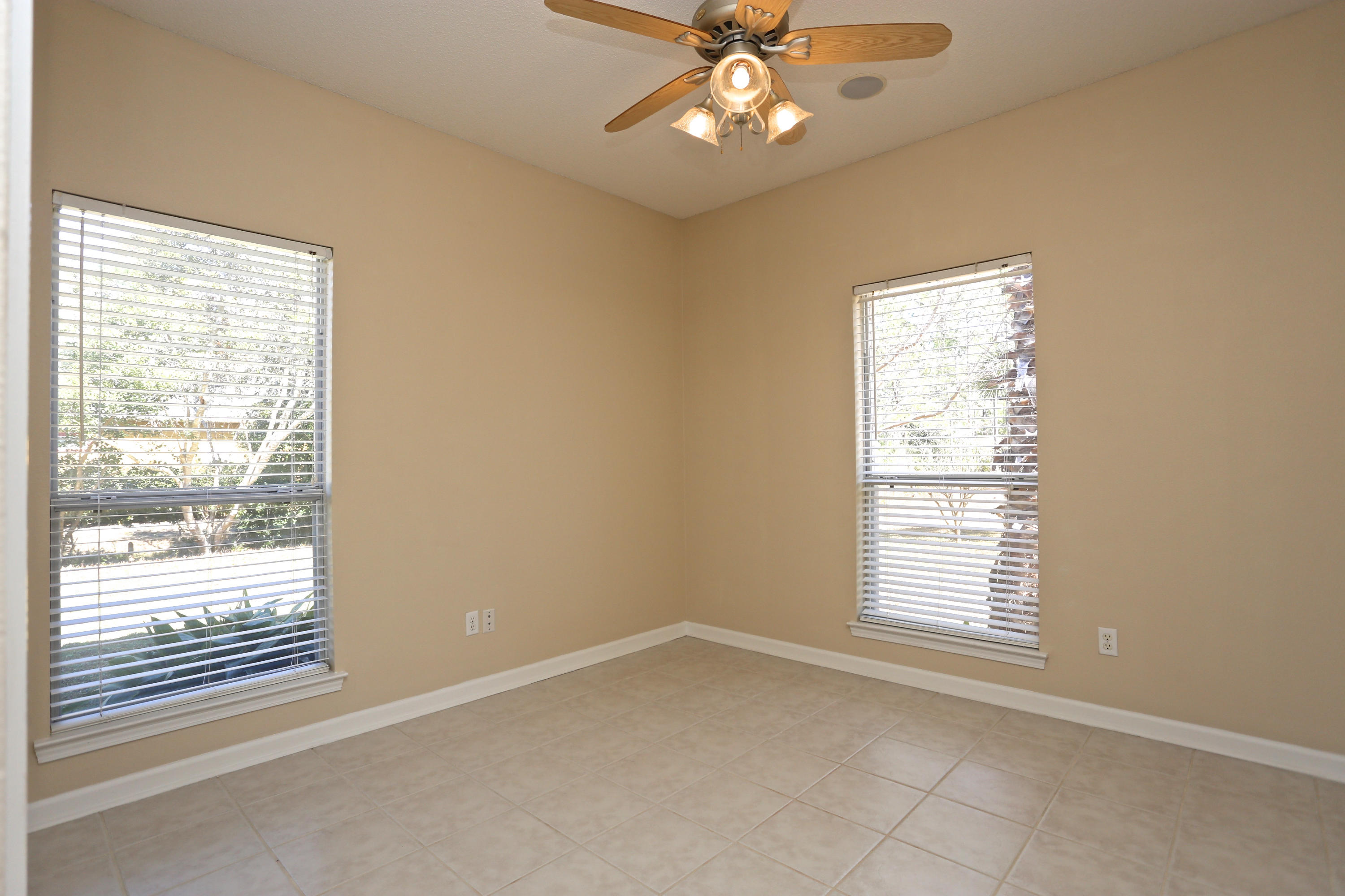 WOODLAND BAYOU ESTATES - Residential