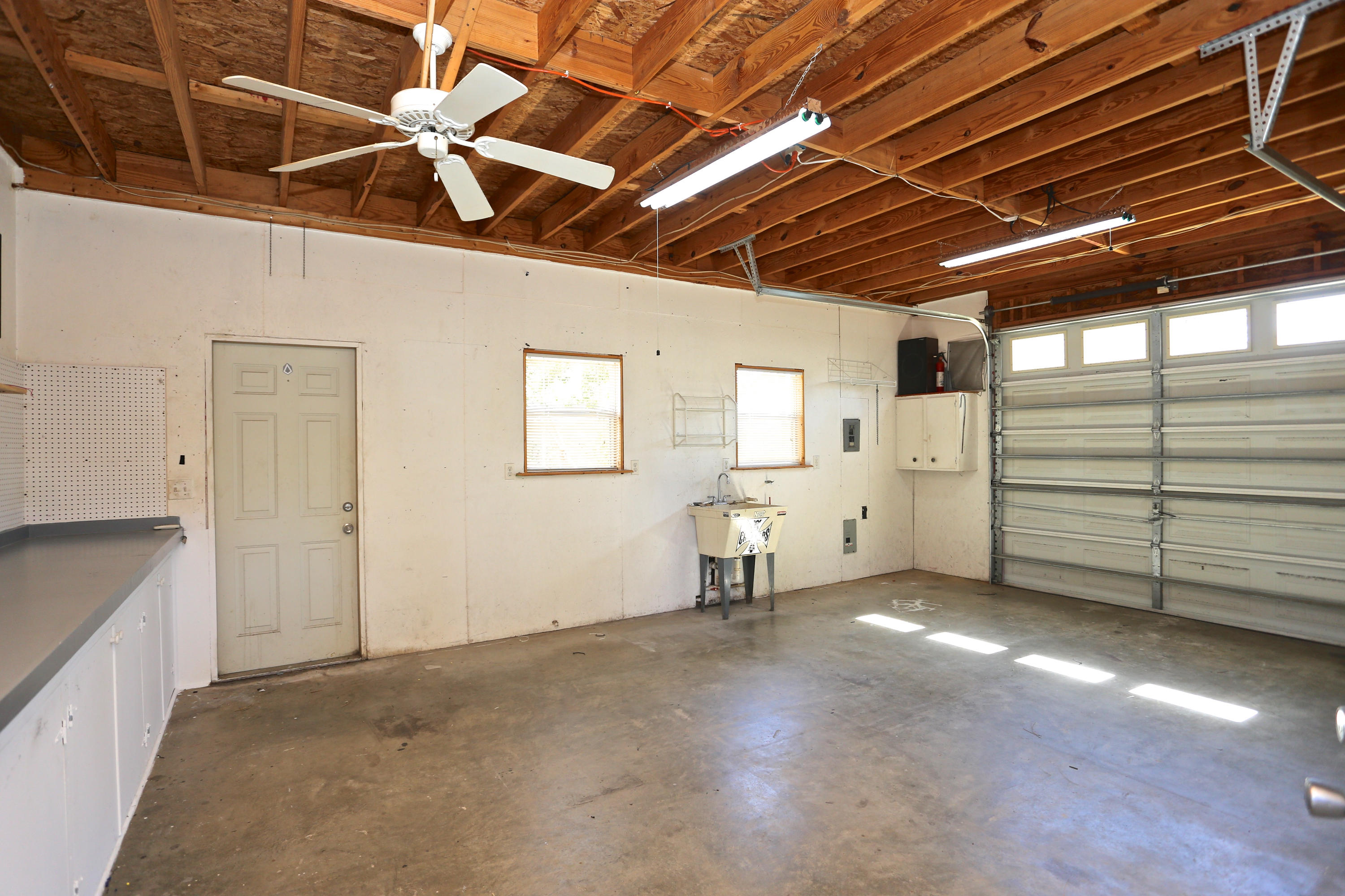 WOODLAND BAYOU ESTATES - Residential