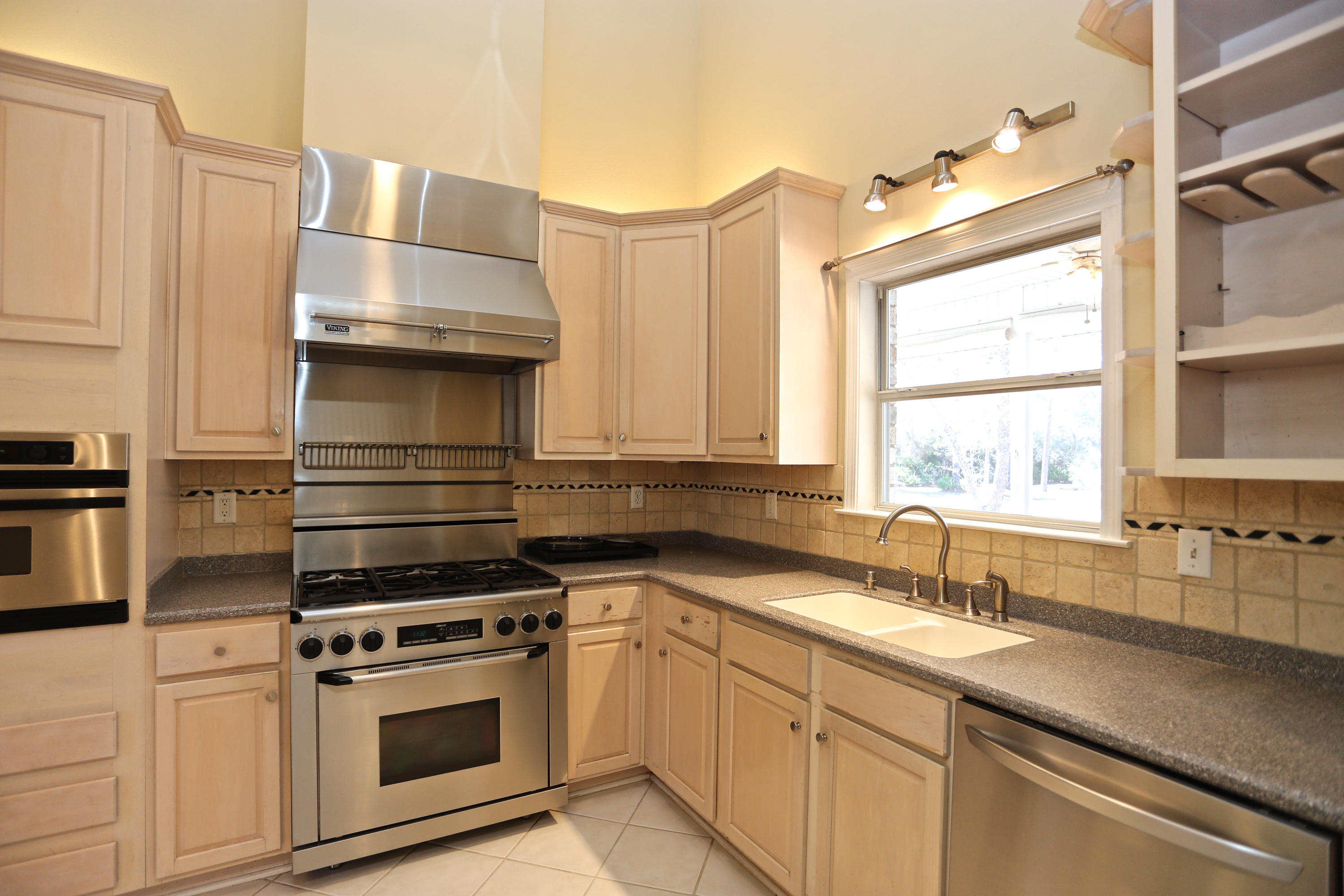 WOODLAND BAYOU ESTATES - Residential