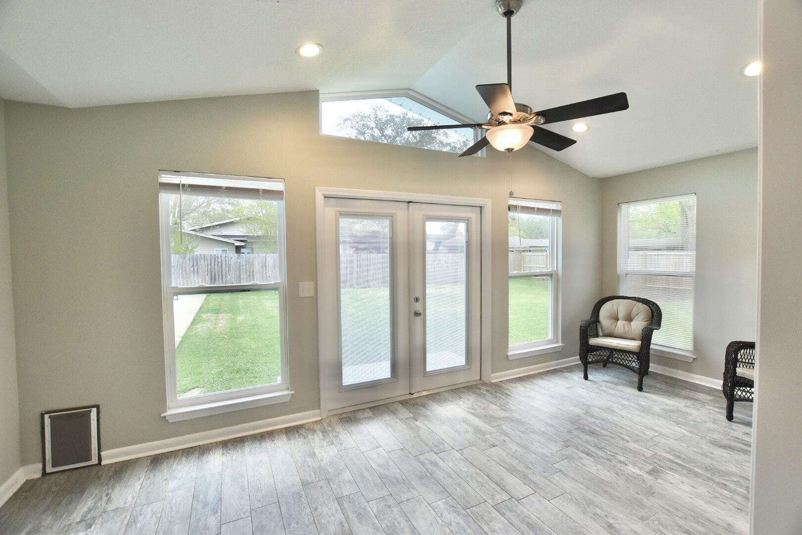 COUNTRY CLUB ESTATES 1ST ADDN - Residential