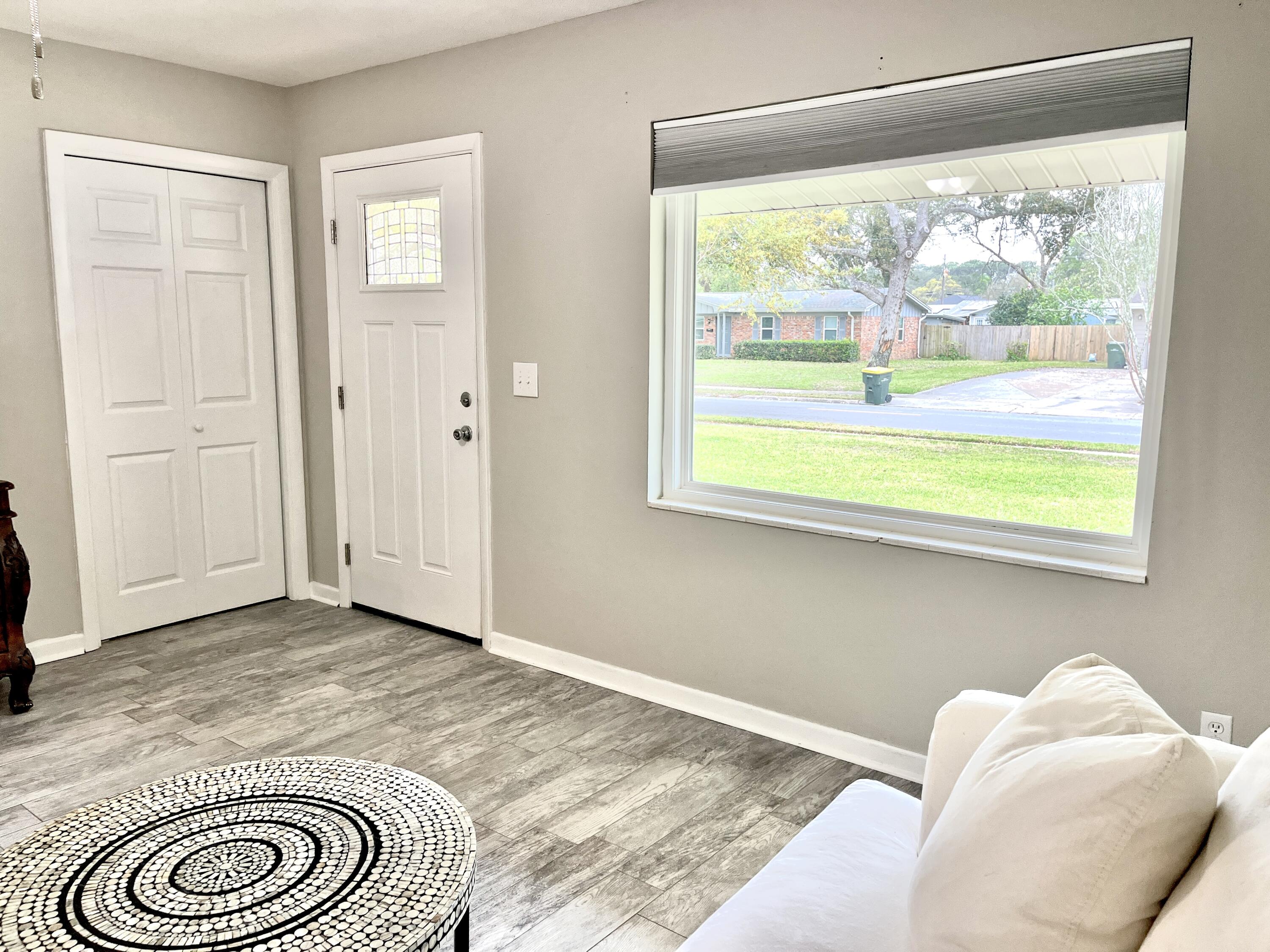 COUNTRY CLUB ESTATES 1ST ADDN - Residential