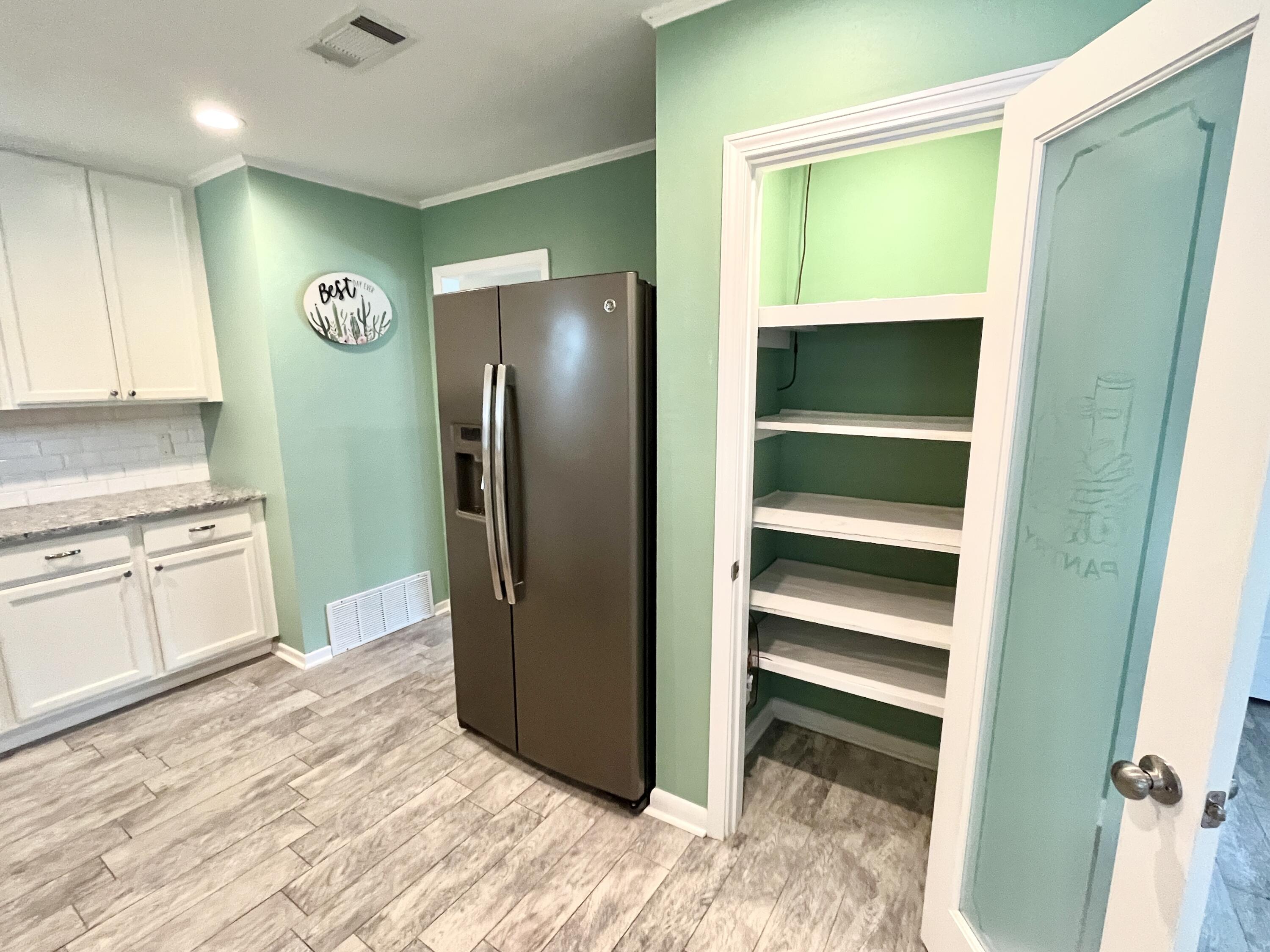 COUNTRY CLUB ESTATES 1ST ADDN - Residential